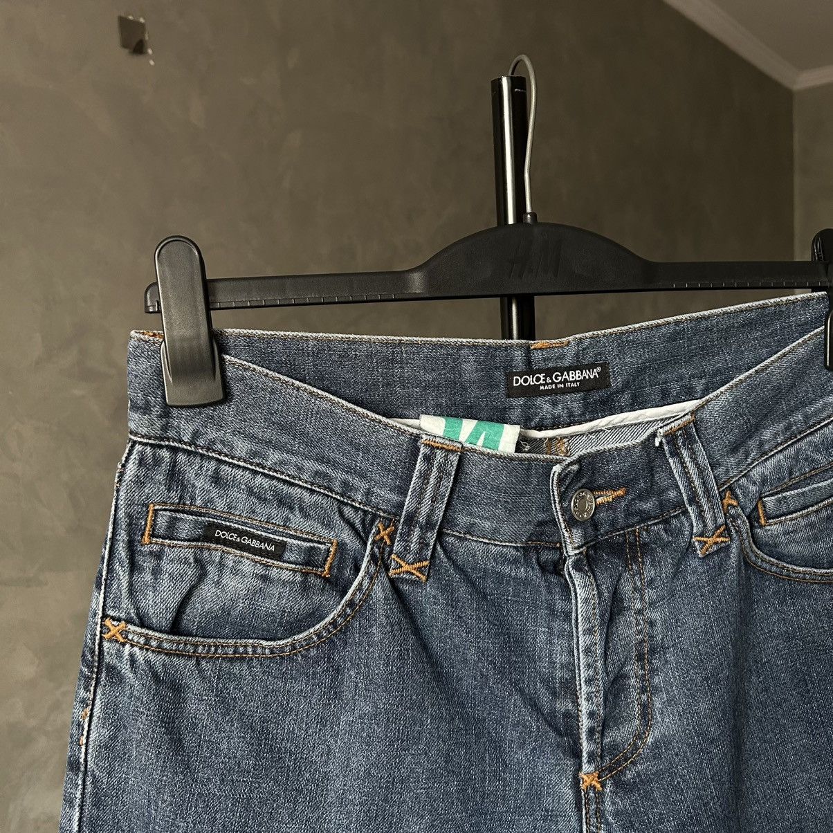 Dolce & Gabbana Vintage Dolce & Gabbana Metal Logo Denim Jeans Y2K Size US 30 / EU 46 - 9 Thumbnail