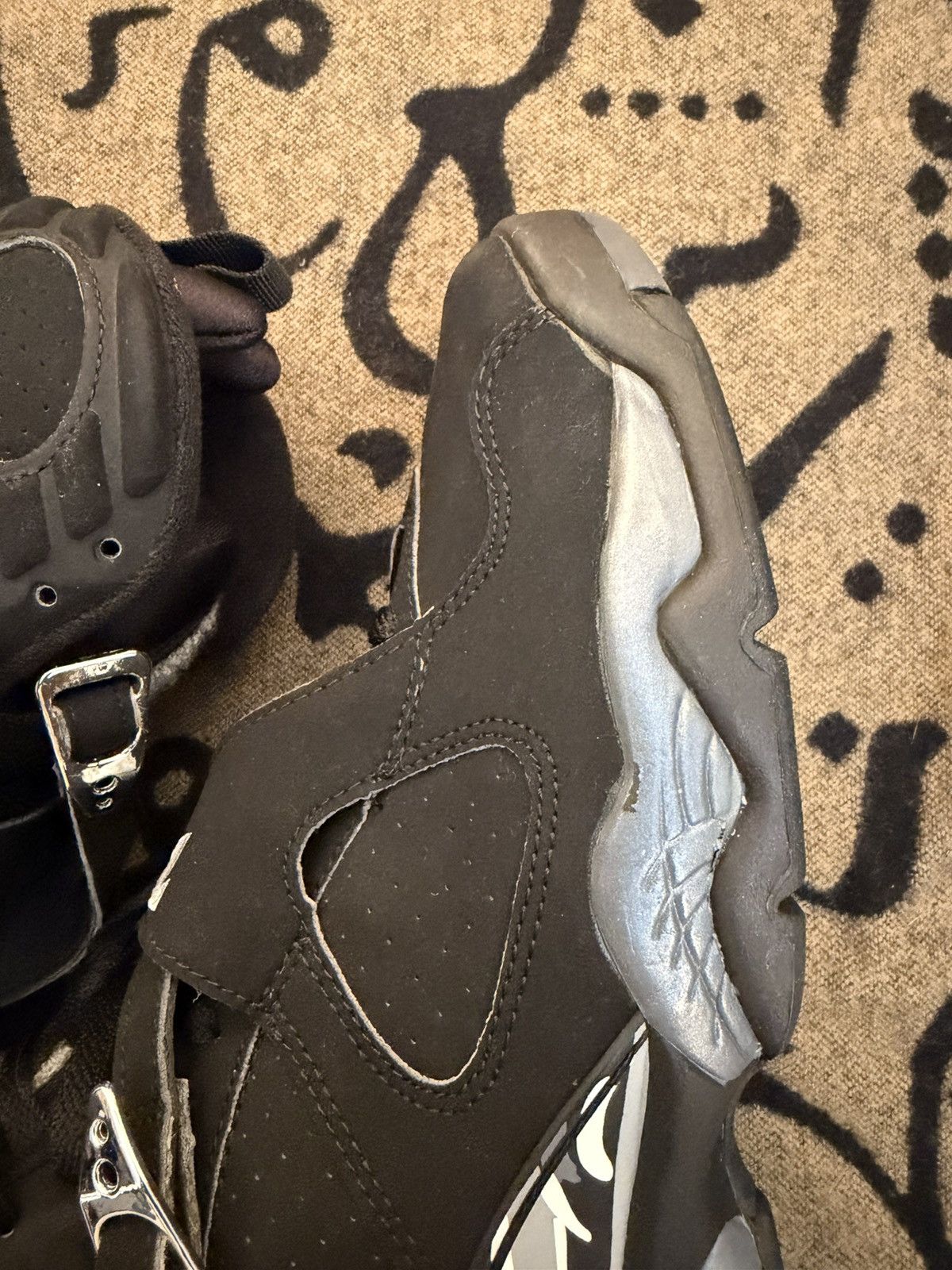 Jordan Brand 2003 Air Jordan 8 VIII “Chrome” Size US 9 / EU 42 - 4 Thumbnail