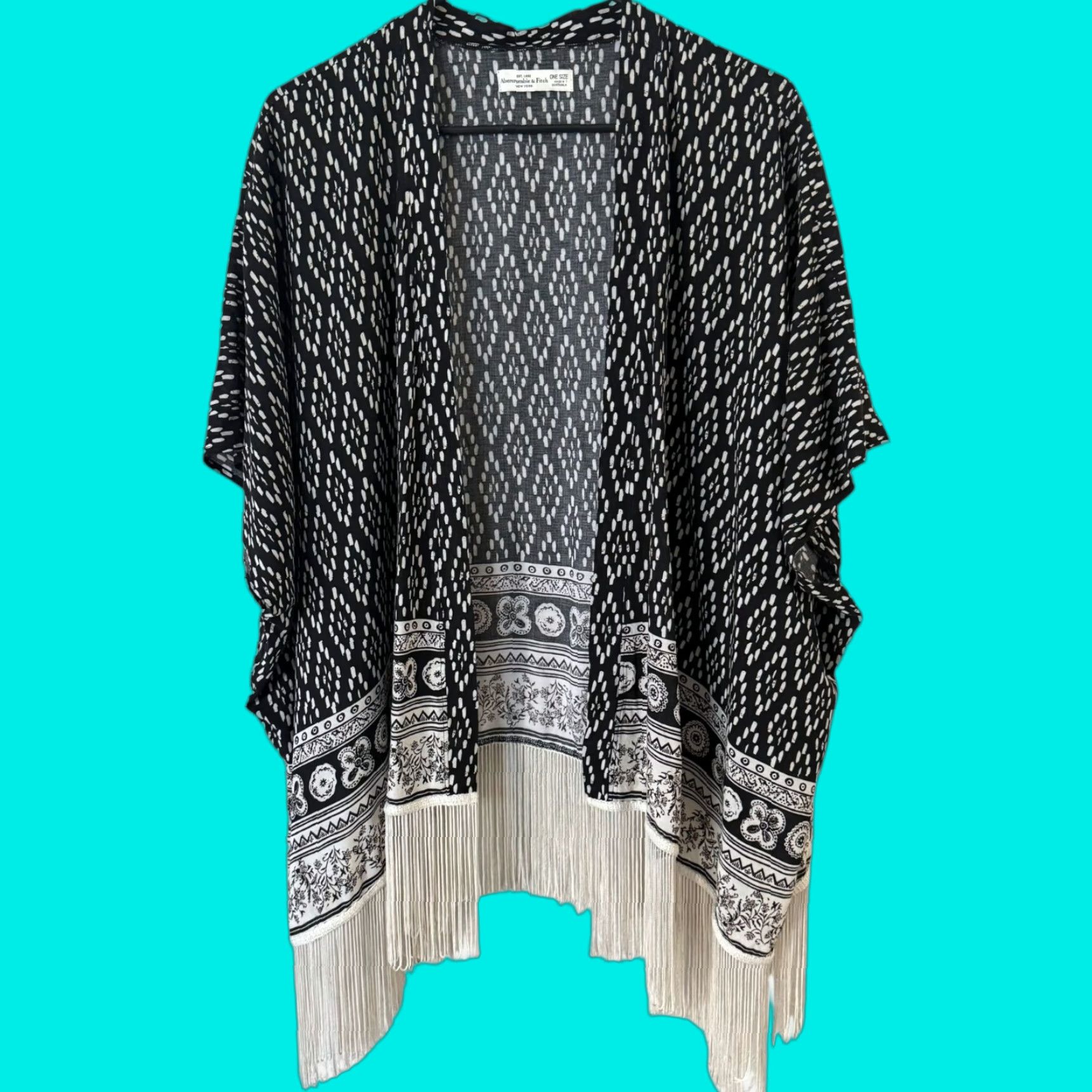Abercrombie & Fitch VINTAGE Abercrombie & Fitch Women’s Kimono Shawl Boho Tassel Fringe Black White One Size Summer Casual Size ONE SIZE - 1 Thumbnail