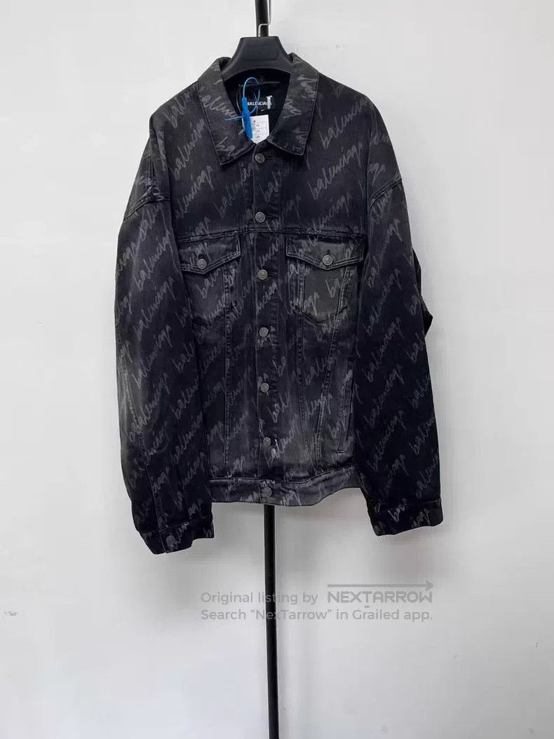 Balenciaga Balenciaga Solid Color All-Over Printed Letter Logo Casual Size S / US 4 / IT 40 - 1 Thumbnail