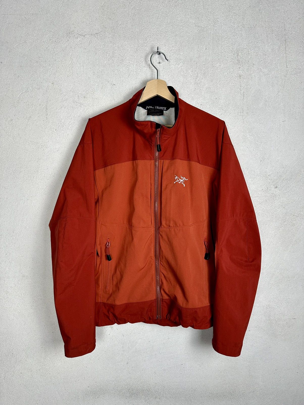 image of Vintage Arcteryx Gore Tex Alpha Comp Jacket in Red, Men's (Size Large)