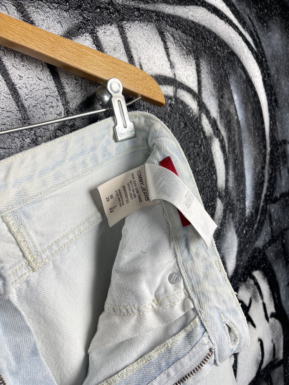 Tommy Jeans Tommy Jeans Mom Fit Light Blue Denim Jeans WMNS Size 29 Size 29" - 15 Thumbnail