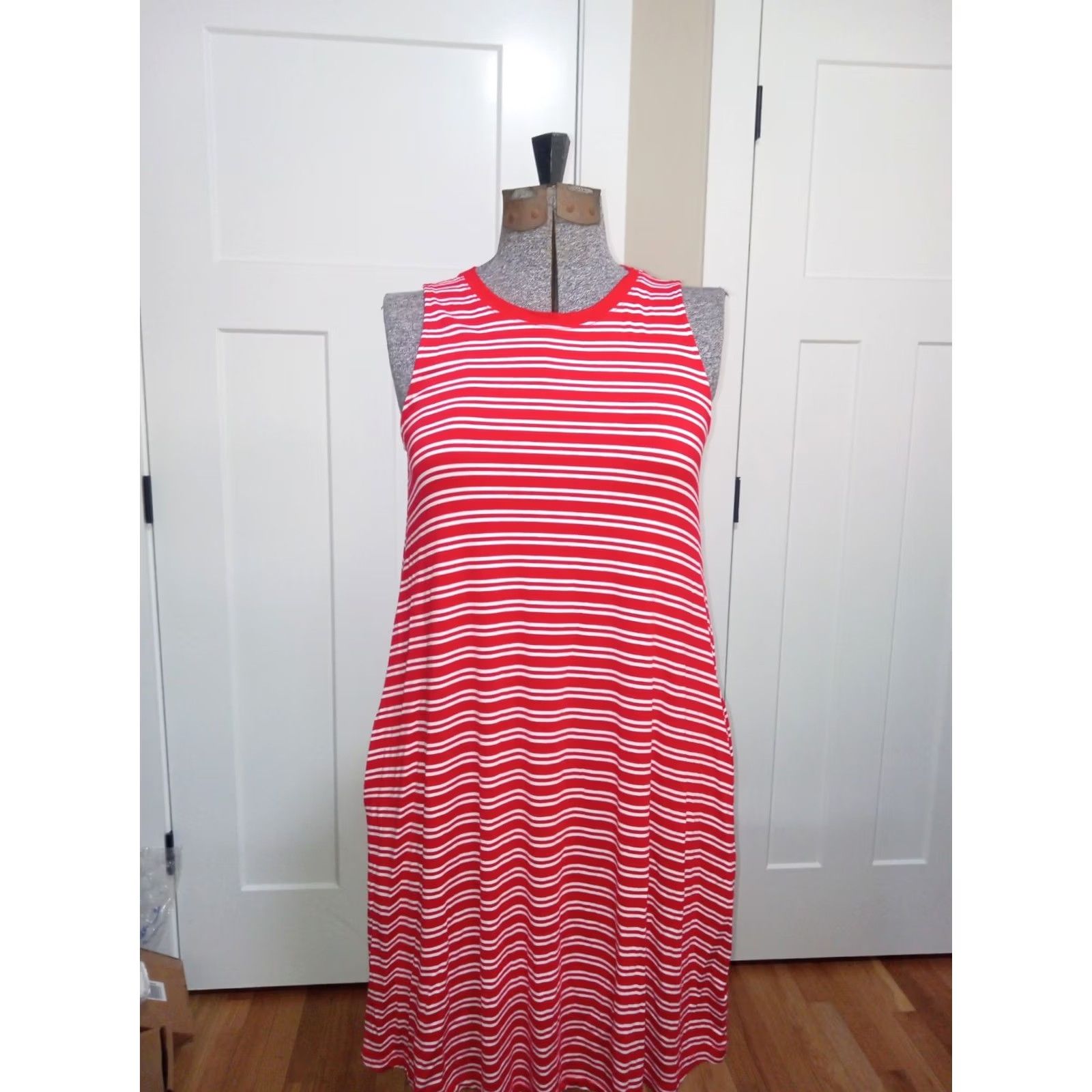 Vintage VINTAGE Time & Tru M Red and white striped ringer neck knit sheath dress POCKETS Women's XL Midi Knee Length Crew Neck Sleeveless Knit Dress Size XL / US 12-14 / IT 48-50 - 4 Thumbnail