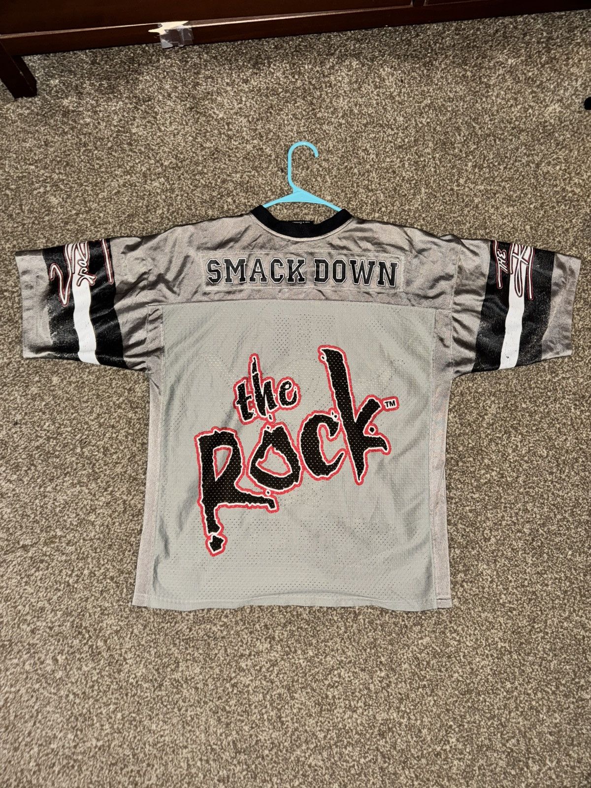WWF RARE Vintage 1999 The Rock Smackdown Jersey WWF WWE Size US M / EU 48-50 / 2 - 3 Thumbnail