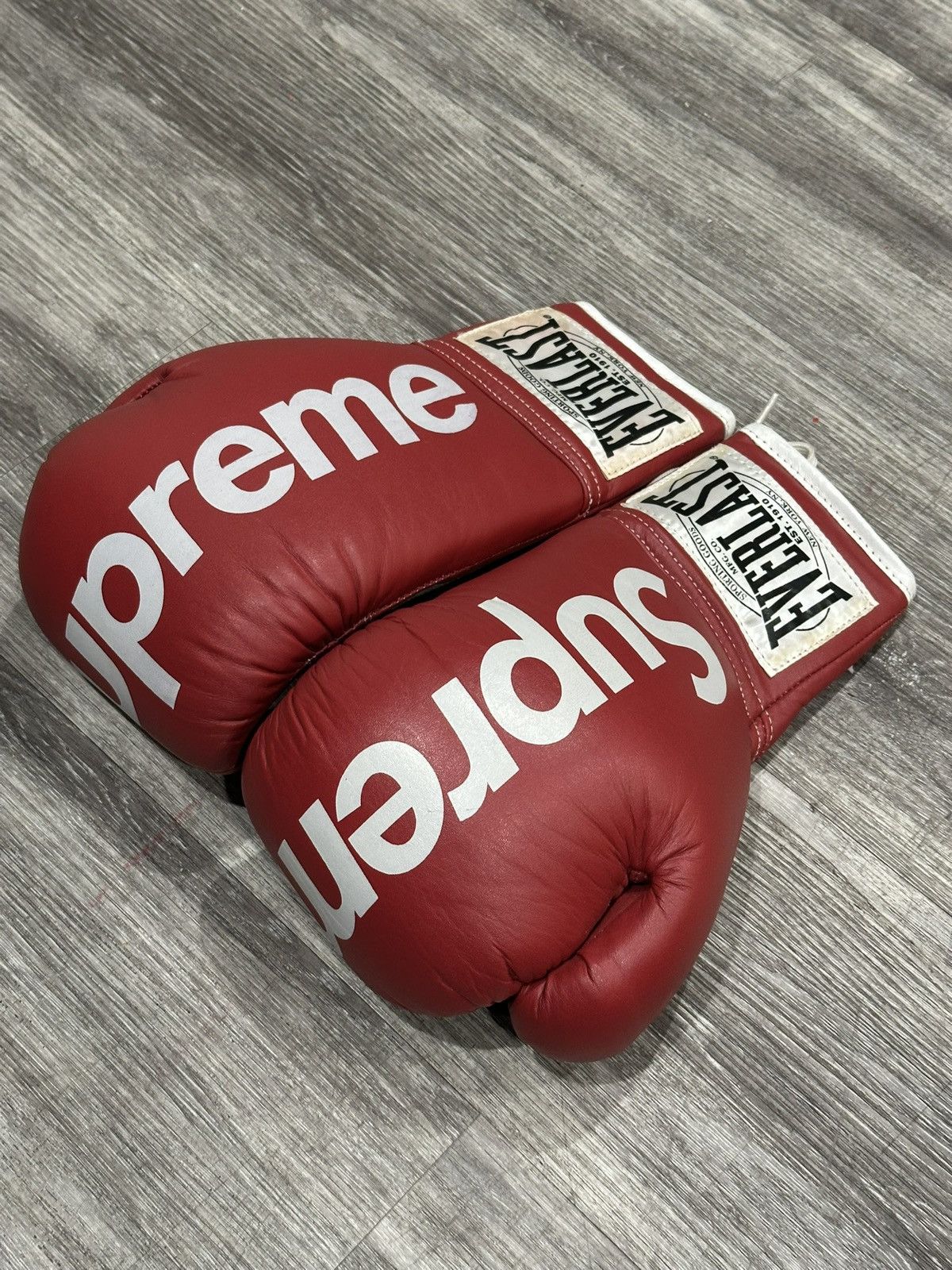 Supreme Supreme x Everlast Punching bag | Grailed