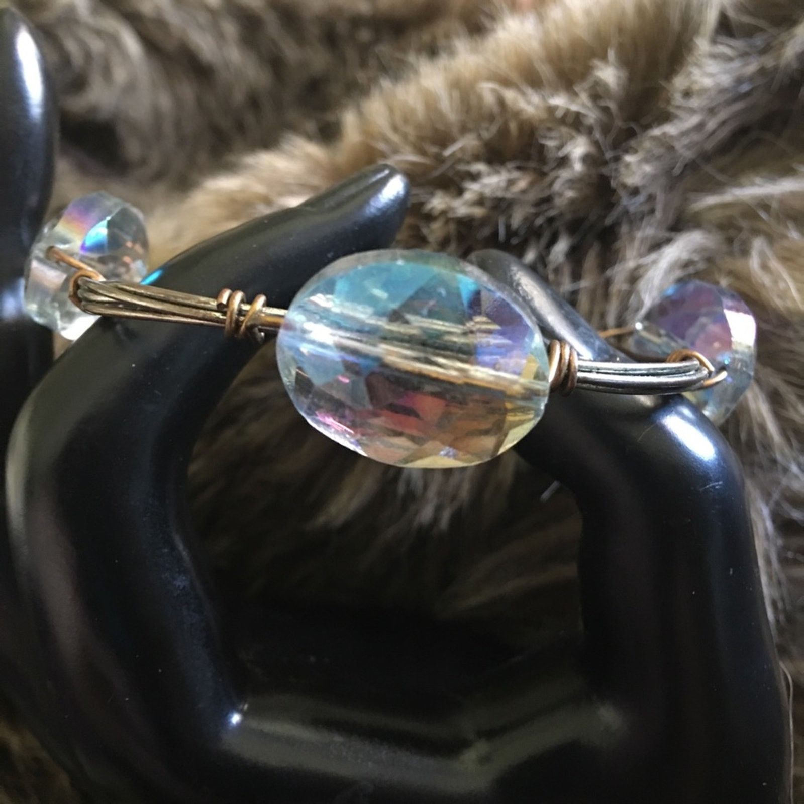 Handmade Wired faceted aurora borealis stone bracelet Size ONE SIZE - 1 Thumbnail