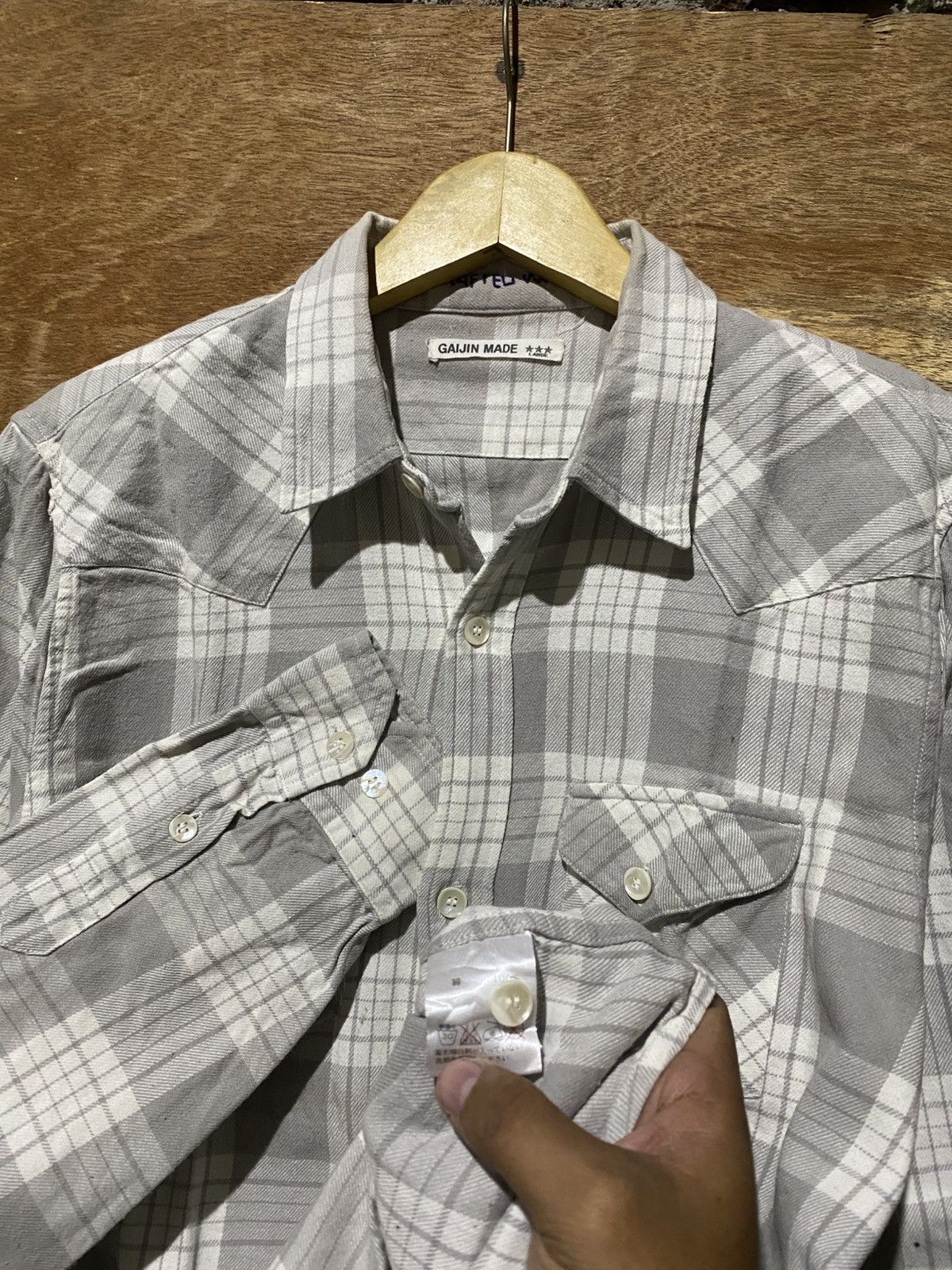 Japanese Brand Gaijin made handcrafted with pride plaid flannelshirt Size US L / EU 52-54 / 3 - 4 Thumbnail