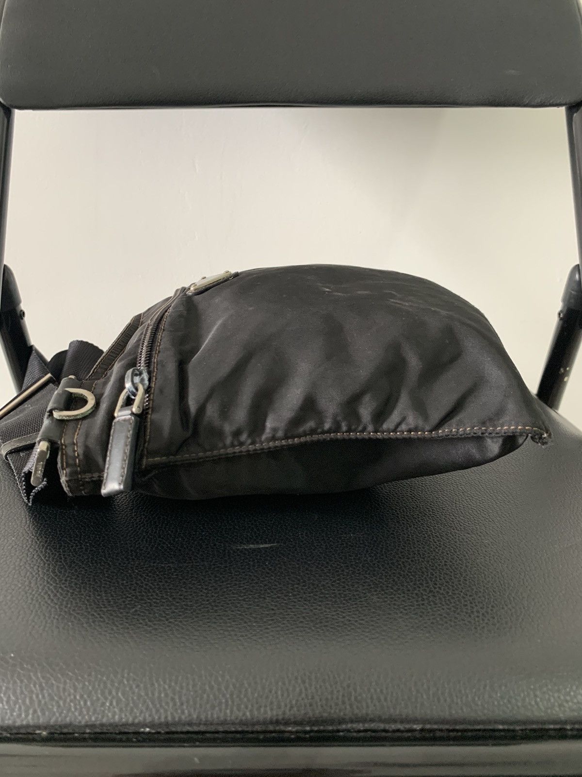 Prada Vintage Prada Black Sling Crossbody Medium Bag Size ONE SIZE - 6 Thumbnail
