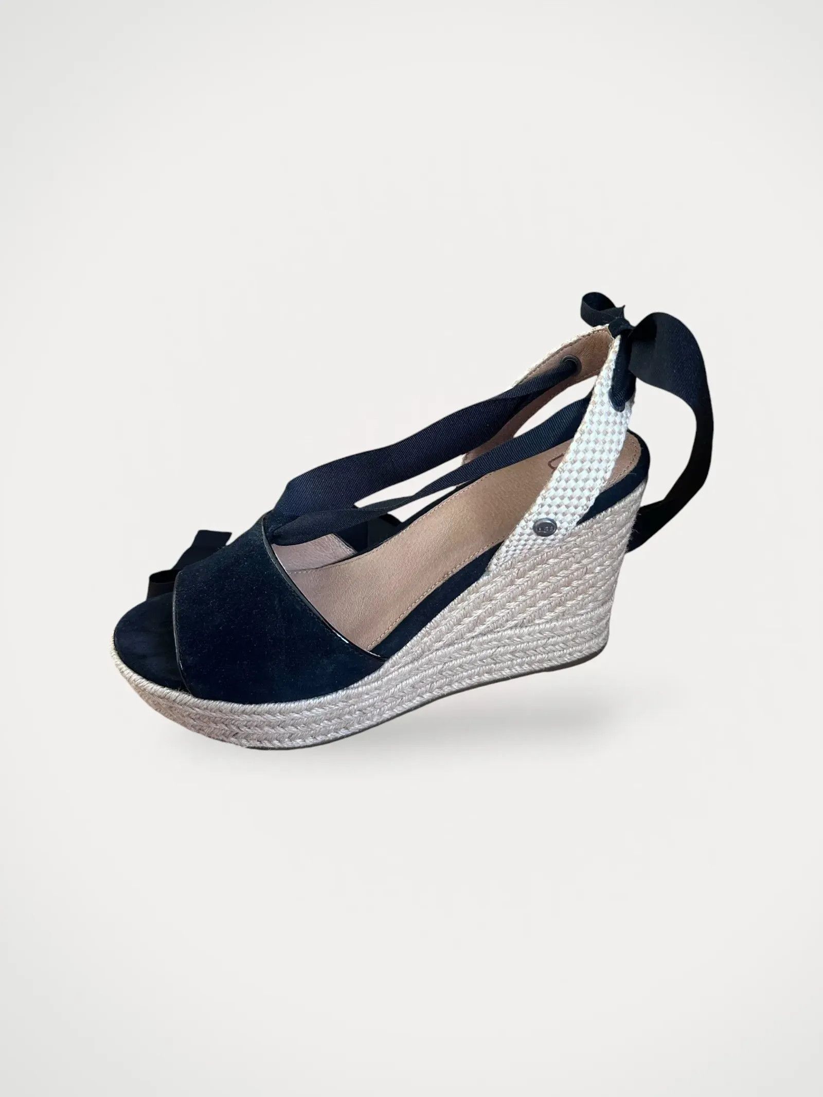 Ugg Ugg W SHILOH Heels Size US 10 / IT 40 - 1 Thumbnail