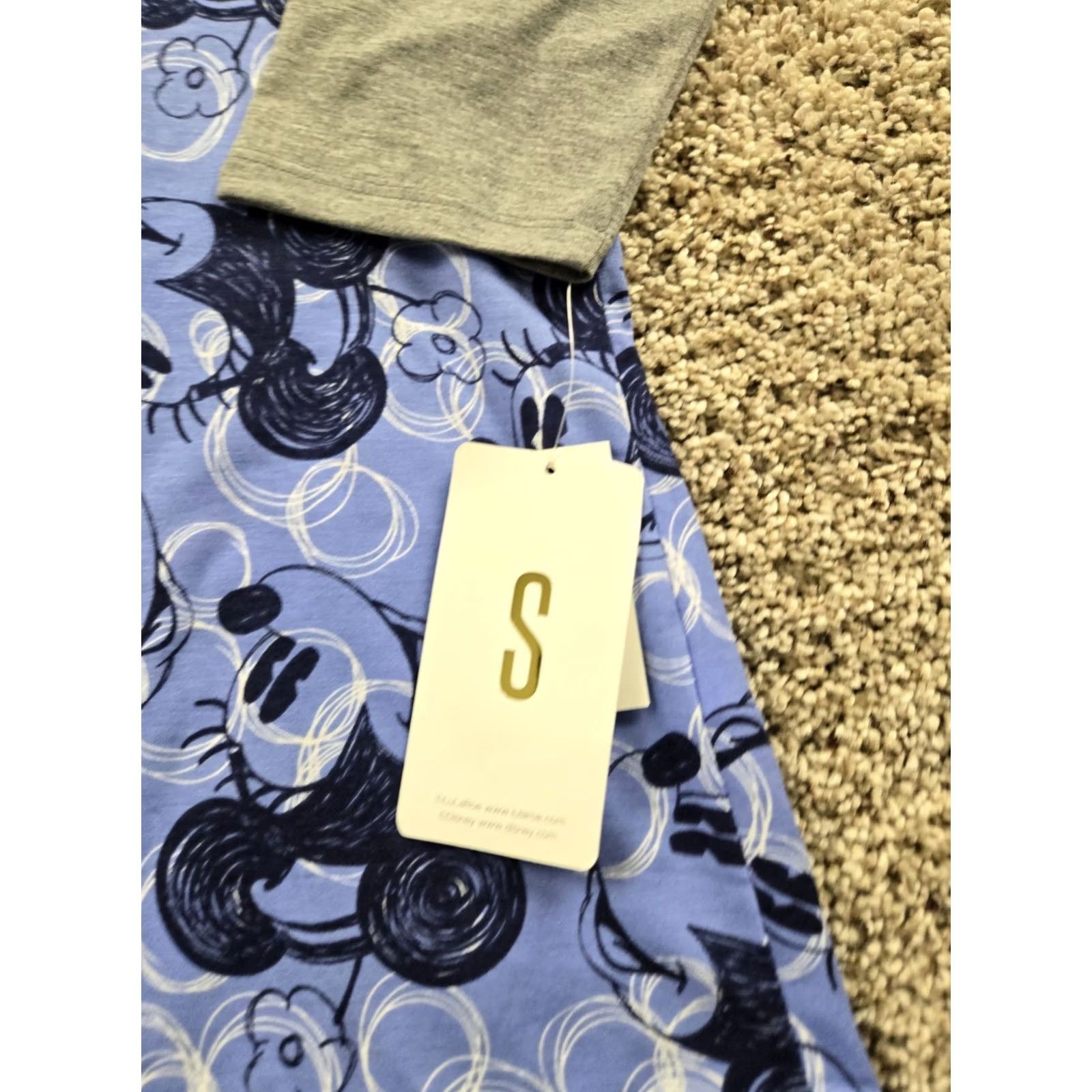 Vintage LuLaRoe x Disney Randy Shirt Womens Small Minnie Mouse 3/4 Sleeve Graphic NWT T-Shirt Mens? Size S / US 4 / IT 40 - 4 Thumbnail