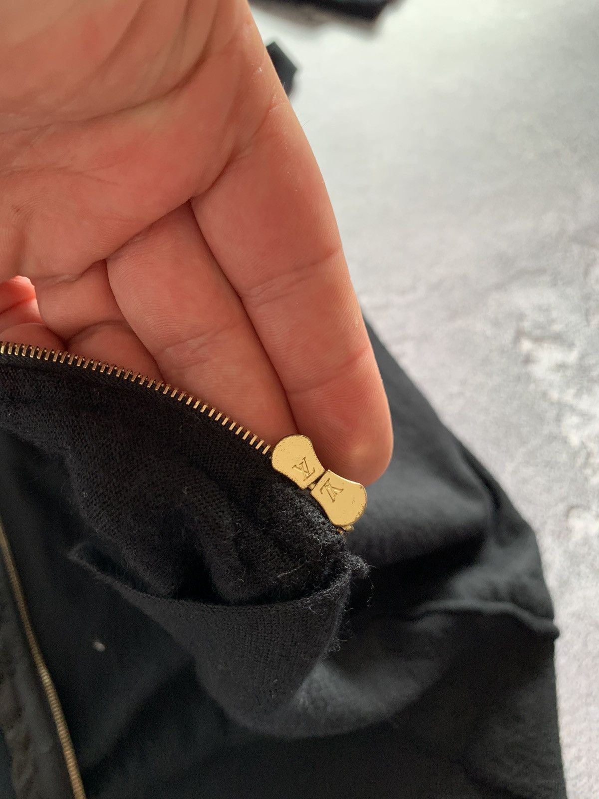 Louis Vuitton Louis Vuitton Cashmere/Wool/Silk Zip Cardigan AW2009 Size M / US 6-8 / IT 42-44 - 8 Thumbnail