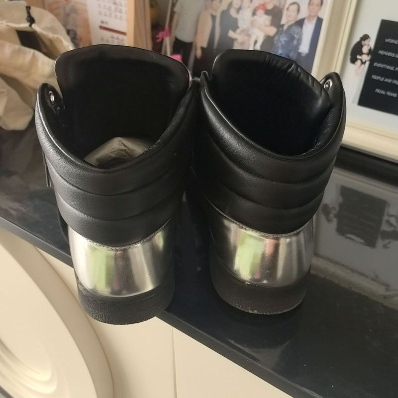 Gucci Gucci Fashion High-Top Sneakers in Silver and Black - Size US 8 / EU 41 - 3 Thumbnail
