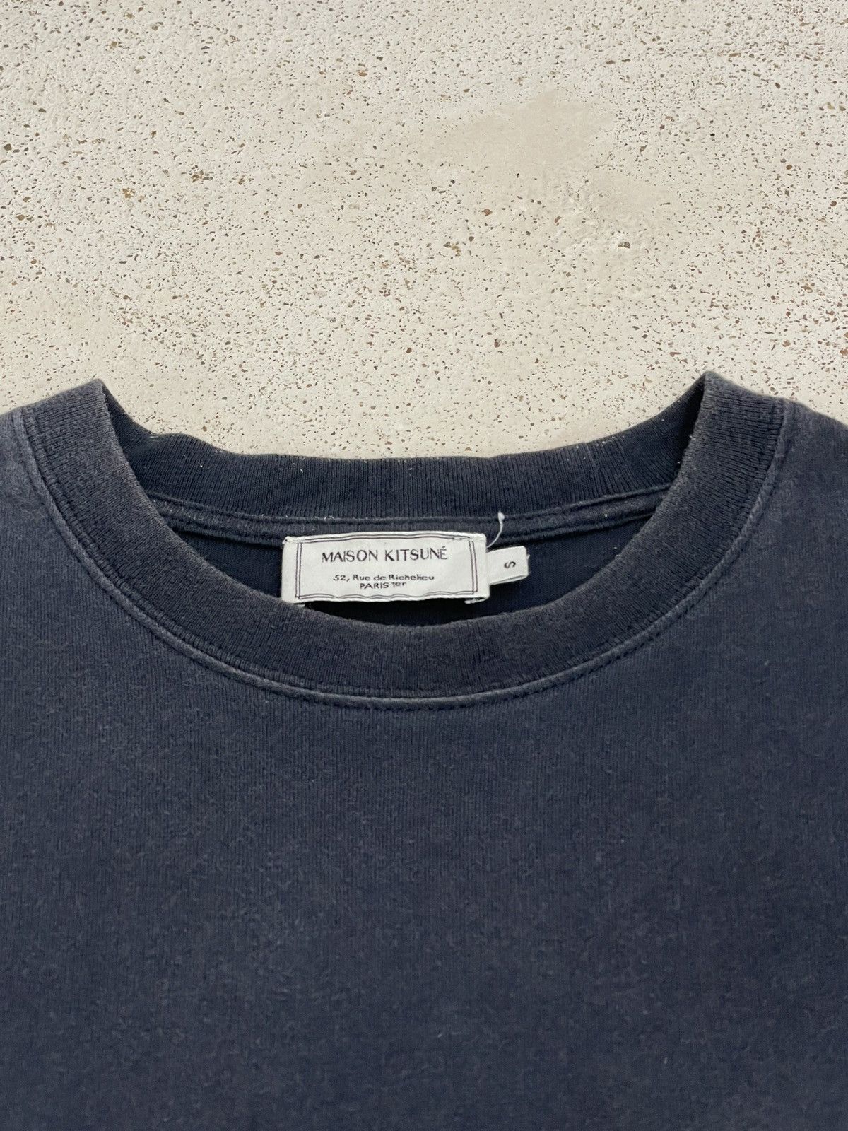 Designer × Maison Kitsune Sunfaded Maison Kitsune Small Fox Paris Size US S / EU 44-46 / 1 - 7 Thumbnail