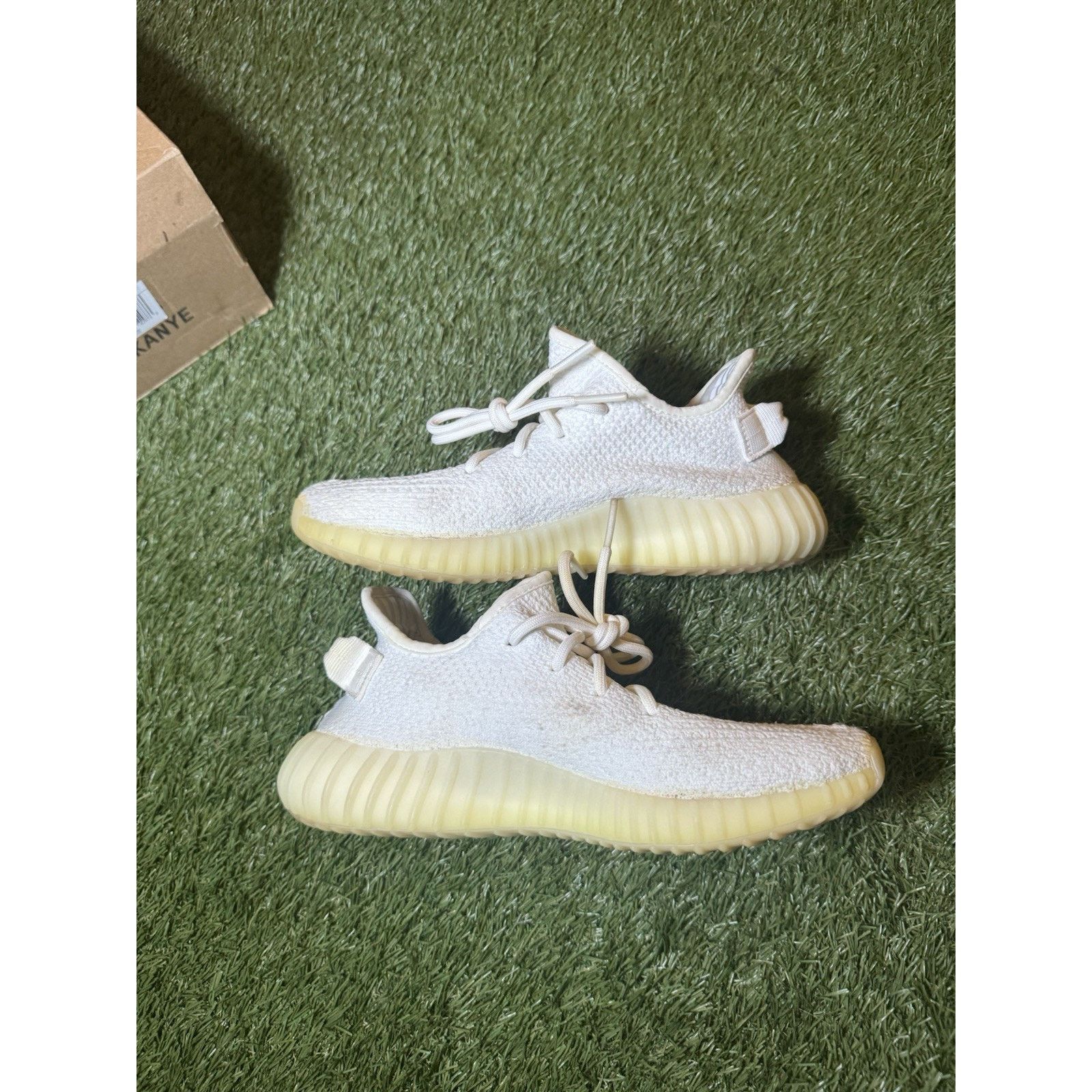 Adidas adidas Yeezy Boost 350 V2 Low Cream White / Triple White Size US 6.5 / EU 39-40 - 2 Thumbnail