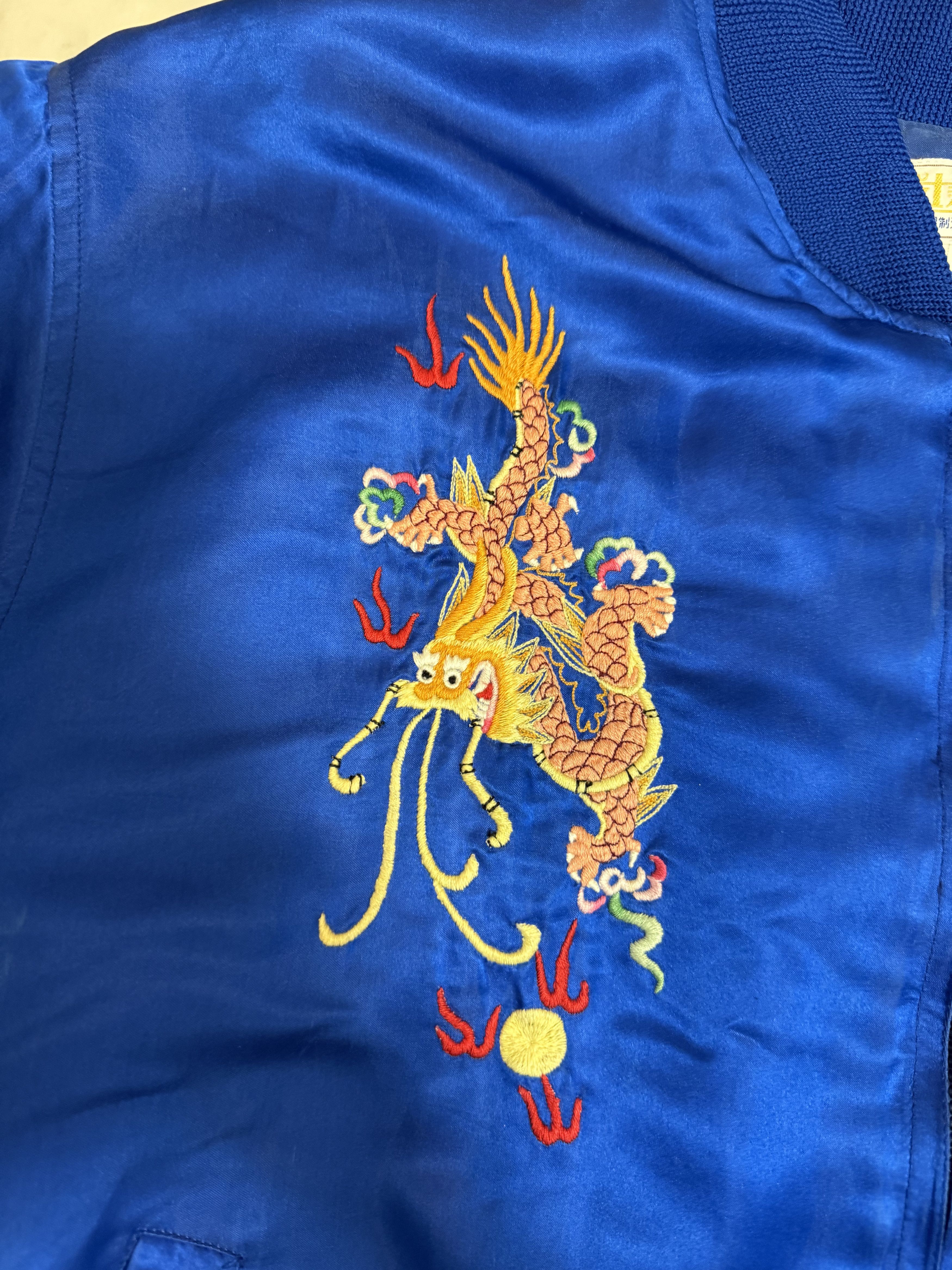 Vintage Vintage 90s Blue Satin Dragon Embroidered Sukajan Jacket Size US M / EU 48-50 / 2 - 4 Thumbnail