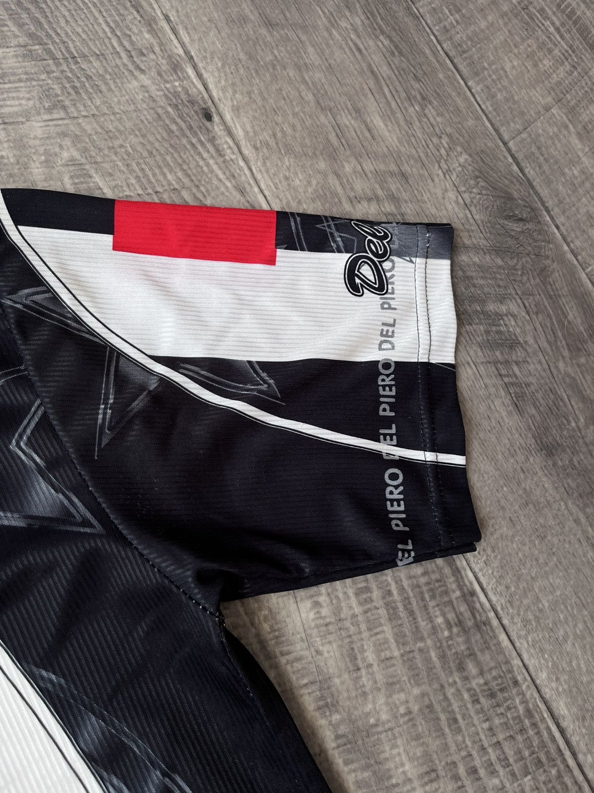 Vintage VINTAGE DEL PIERO JUVENTUS JERSEY SOCCER FOOTBALL BLOKE CORE Size US XL / EU 56 / 4 - 7 Thumbnail