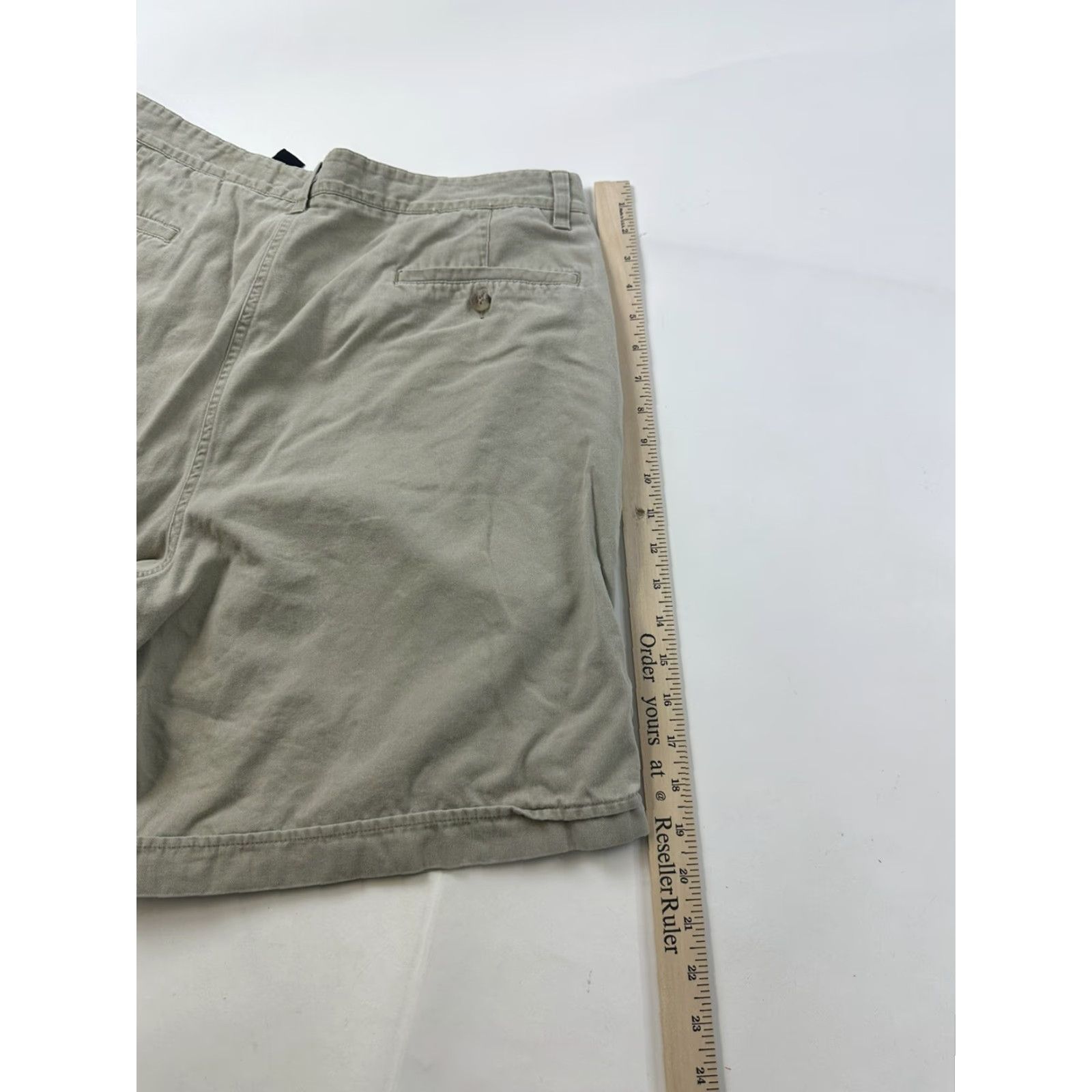 Eddie Bauer VINTAGE Eddie Bauer Shorts Men’s 32 Khaki Pleated Chino Golf Pockets Beige 8 in Inseam Mens Regular Casual 90s Size US 32 / EU 48 - 7 Thumbnail