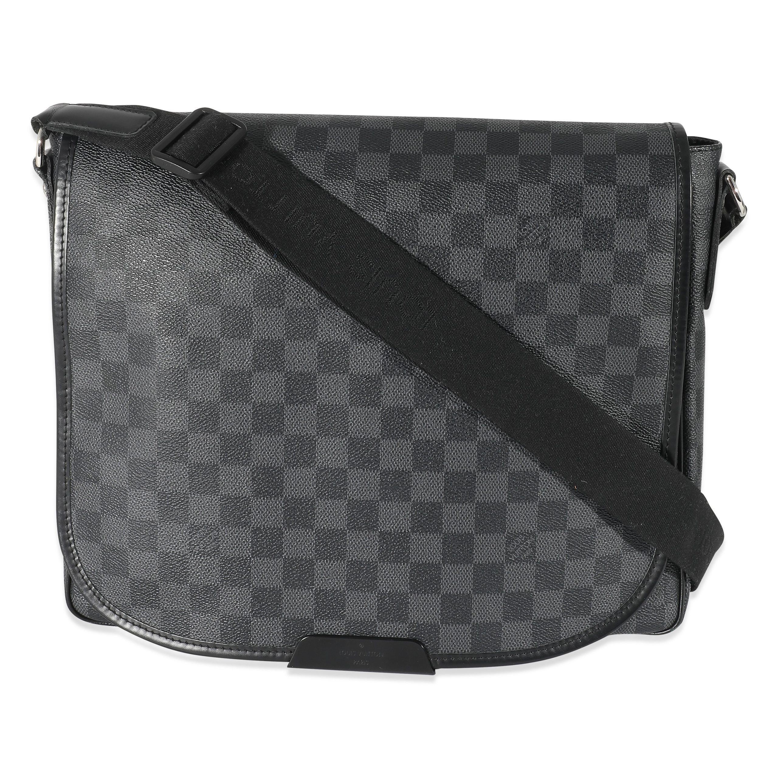 Louis Vuitton Damier Graphite Daniel Messenger MM