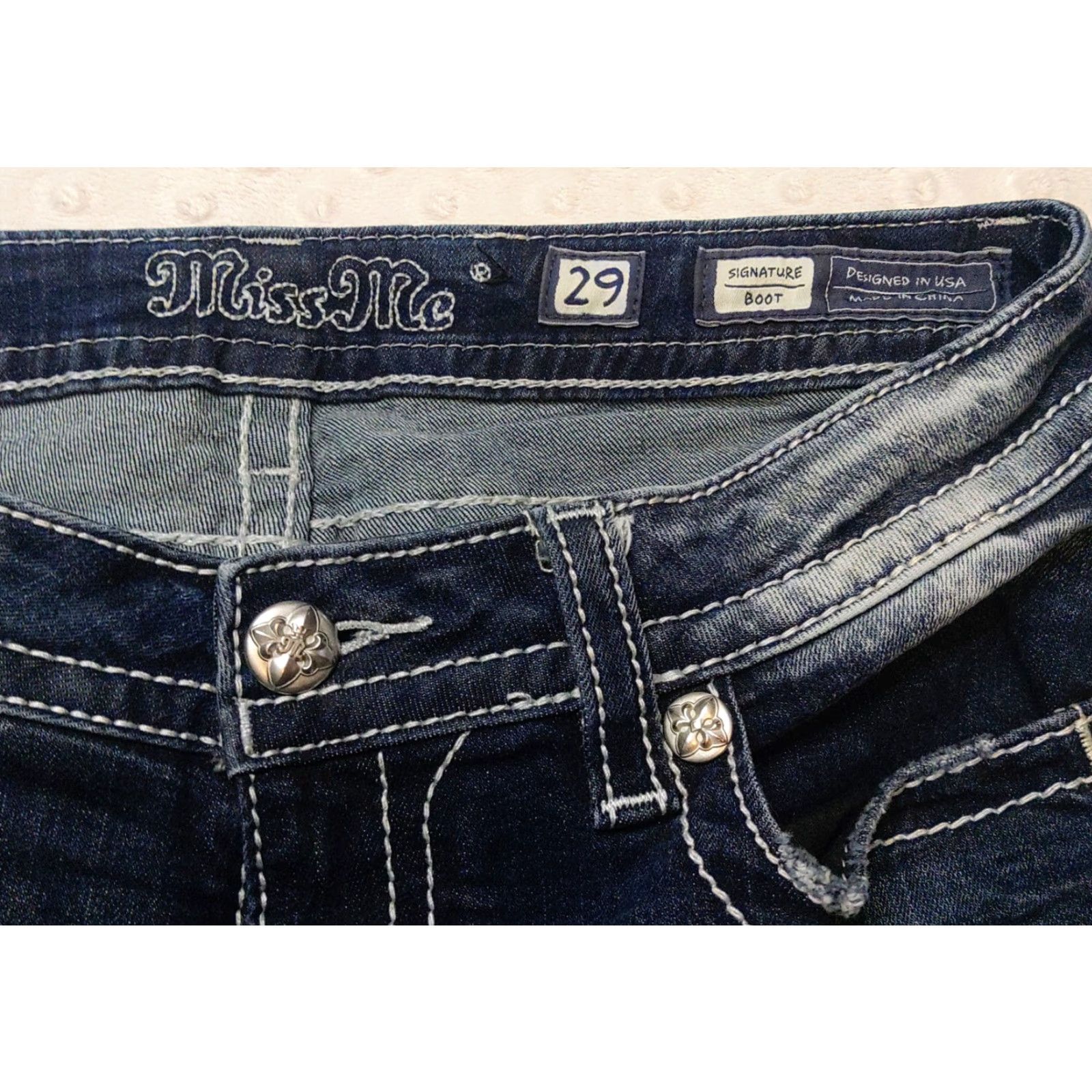 Miss Me VINTAGE Miss Me Jeans Womens 29 Signature Boot Cut Embellished Fleur-de-lis 32x32 Size 29" - 5 Thumbnail