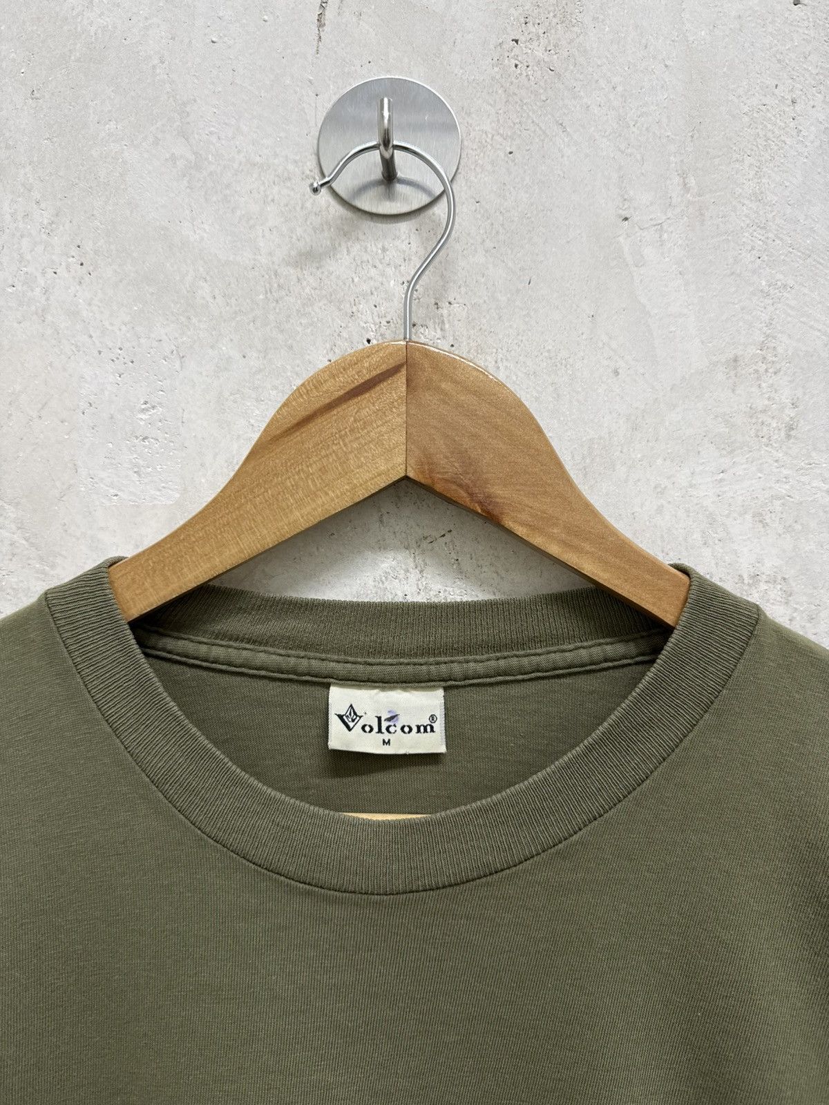 Vintage Vintage 90s Volcom OG Logo Longsleeve Tshirt Size US S / EU 44-46 / 1 - 5 Thumbnail