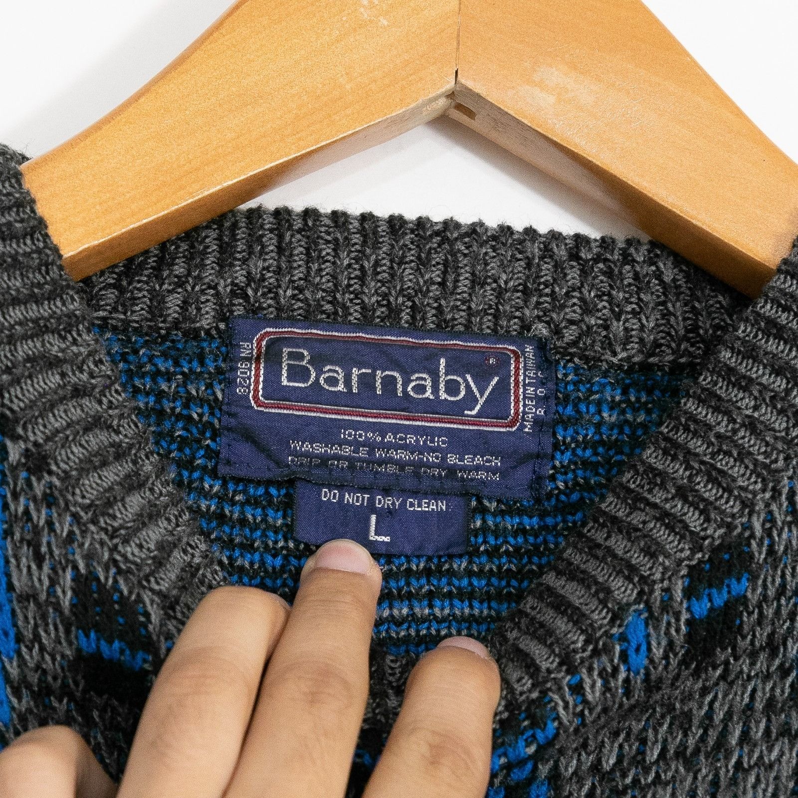 Vintage Vintage Barnabys Abstract Pattern Acrylic Sweater Medium Size US M / EU 48-50 / 2 - 3 Thumbnail