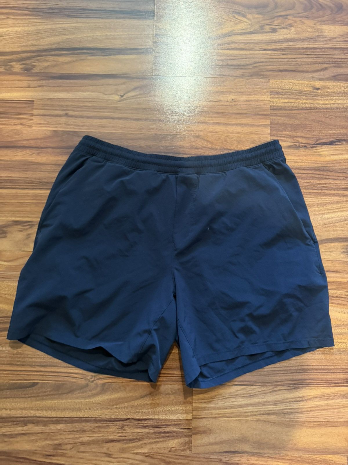 Lululemon Lululemon Navy Shorts Size US 38 / EU 54 - 1 Preview