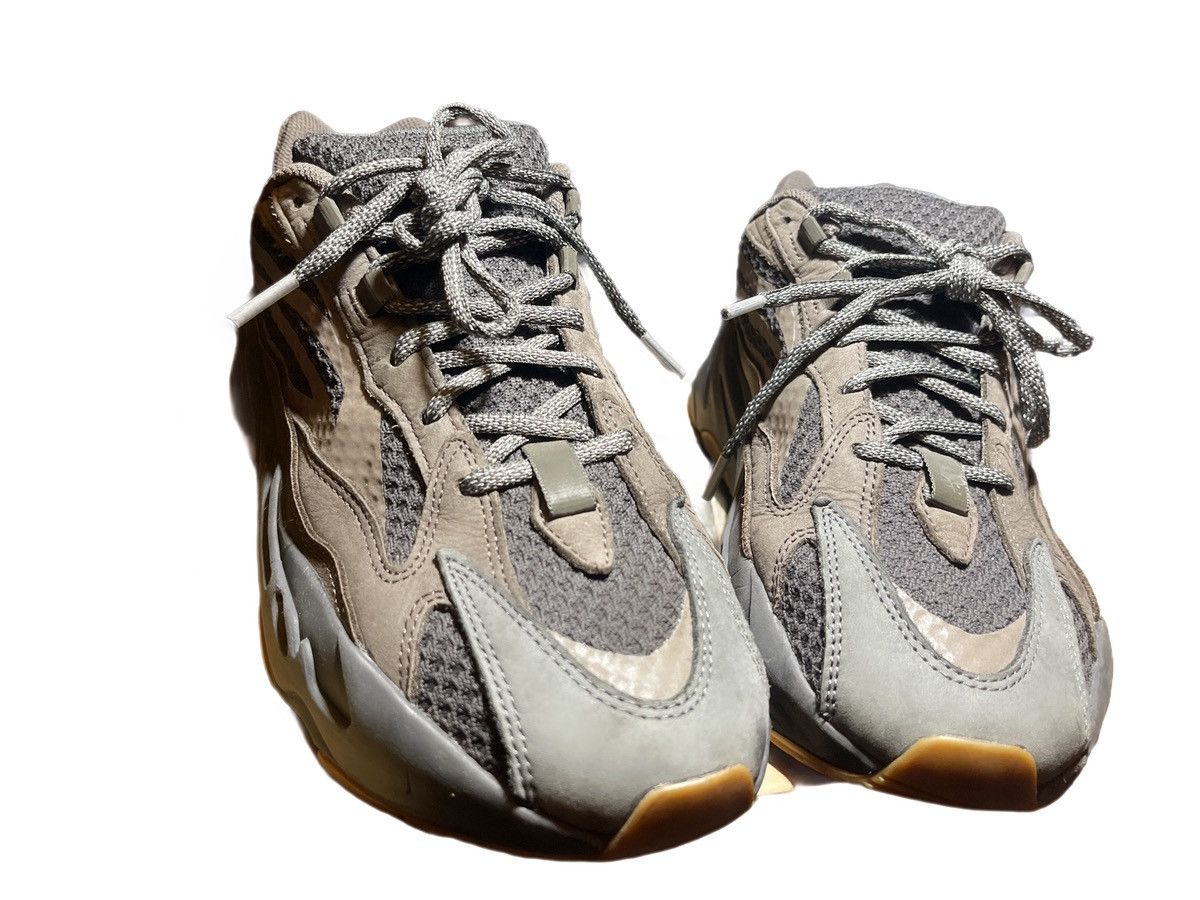 Adidas × Yeezy Yeezy 700v2 Geode Size US 11 / EU 44 - 4 Thumbnail