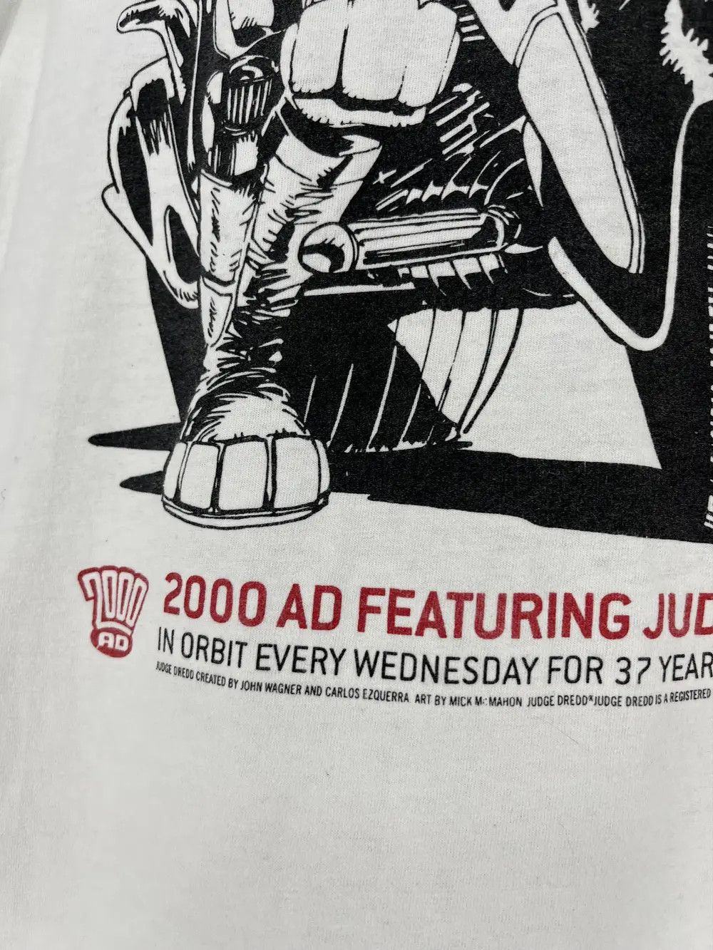 Vintage Vintage Judge Dredd Rogue Trooper 2000 AD T Shirt Size US S / EU 44-46 / 1 - 9 Thumbnail