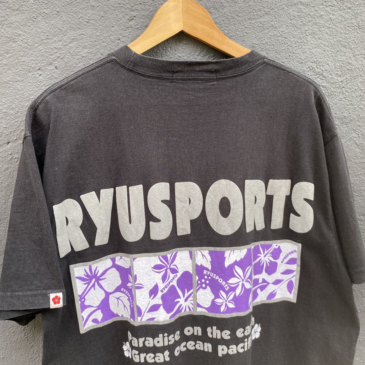 Japanese Brand Thrashed Faded Vintage Y2K Ryu Sport Surf ERD GRUNGE TSHIRT Size US L / EU 52-54 / 3 - 4 Thumbnail