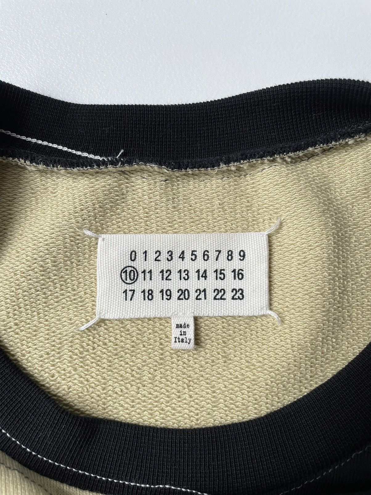 Maison Margiela A/W 17 ‘Reworked’ Oversized Sweatshirt Size US S / EU 44-46 / 1 - 5 Thumbnail
