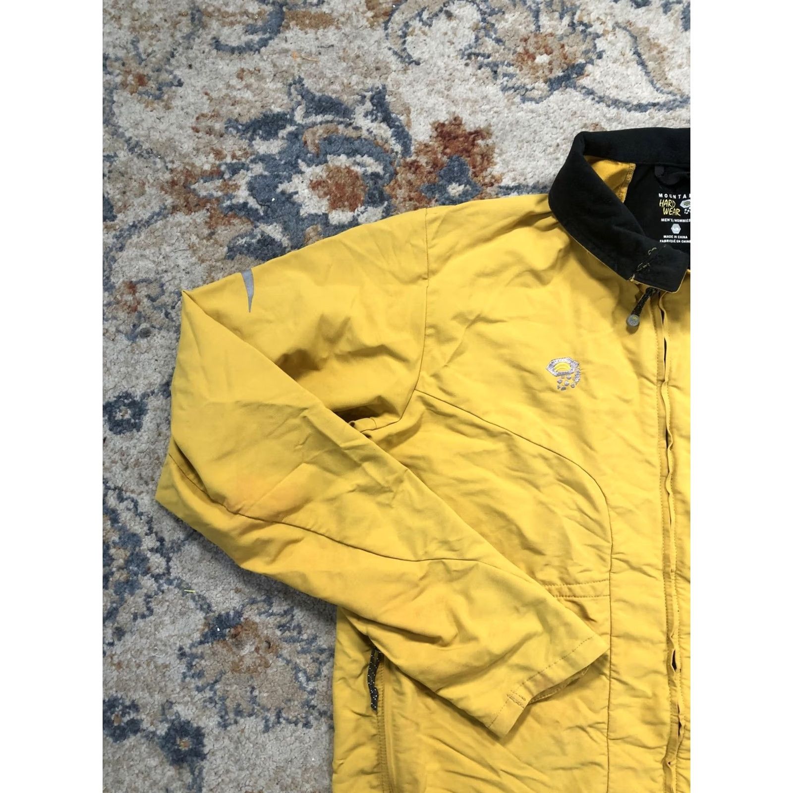 Mountain Hardwear Mountain Hardwear Jacket Mens L Yellow Windbreaker Full Zip Nylon Cycling Wind-Resistant Pockets Reflective Size US L / EU 52-54 / 3 - 3 Thumbnail
