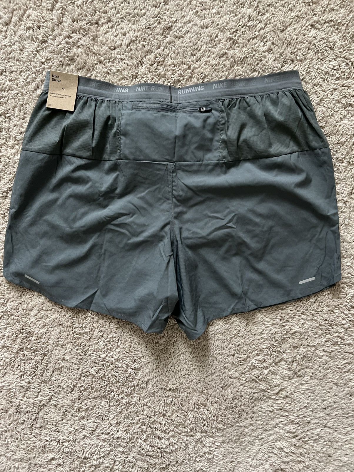 Nike Nike Stride Men's Dri-FIT 7" Brief-Lined Running Shorts Size US 38 / EU 54 - 9 Thumbnail