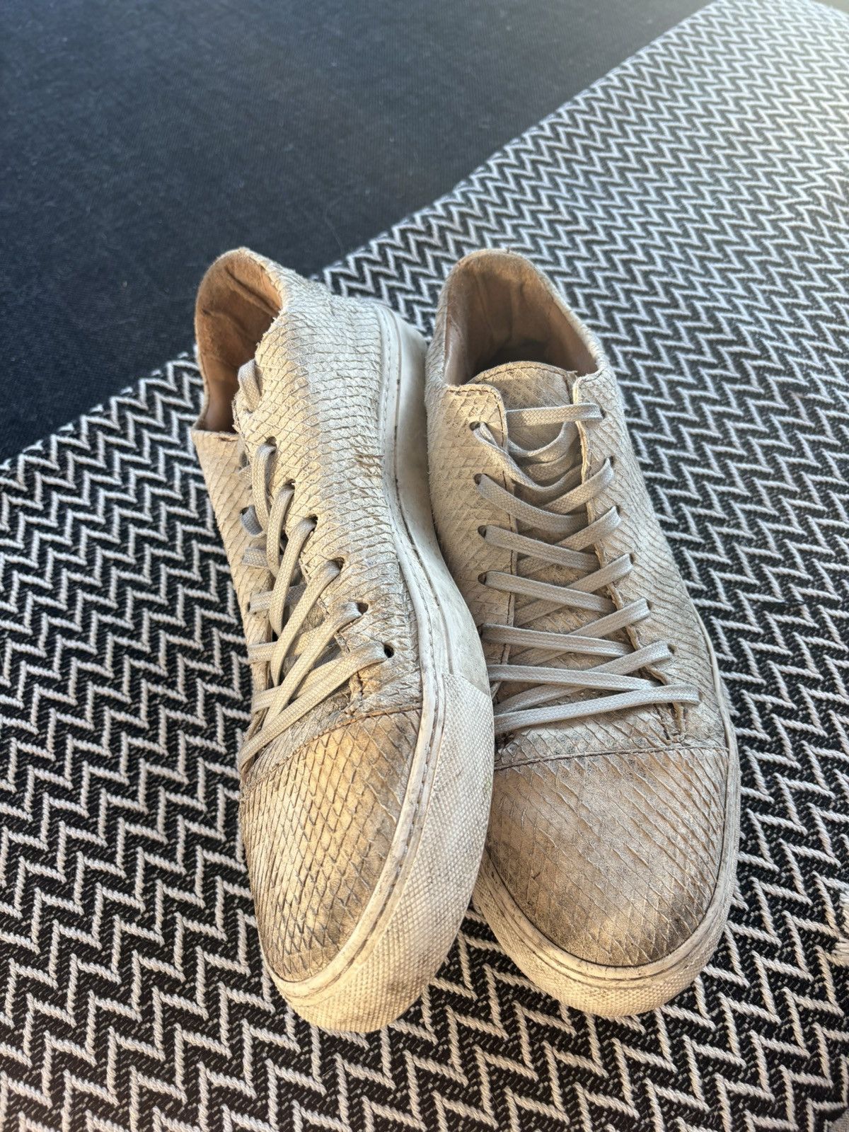 John Varvatos John Varvatos Reed Low Top Lazer Cut Snake Print Sneakers Size US 11 / EU 44 - 2 Thumbnail