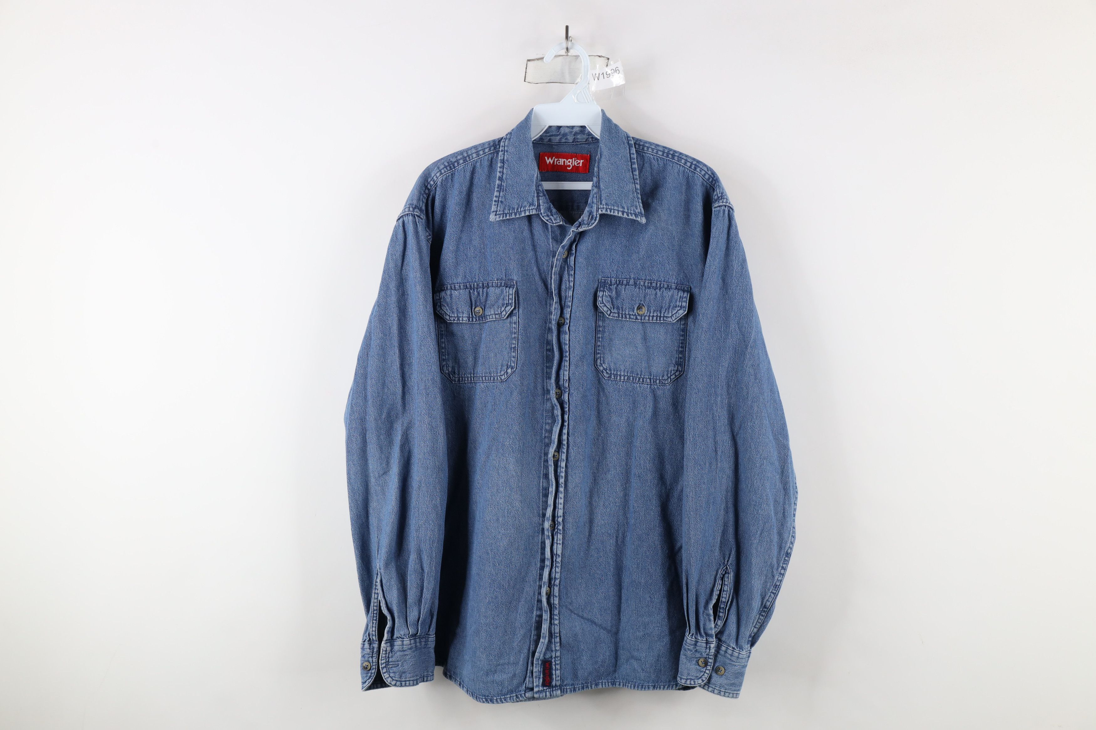 Vintage × Wrangler Vintage Wrangler Collared Denim Jean Button Shirt Blue Size US L / EU 52-54 / 3 - 1 Thumbnail