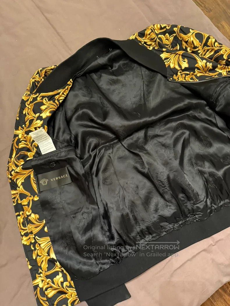 Versace Versace Black gold baroque coat Size US M / EU 48-50 / 2 - 5 Thumbnail