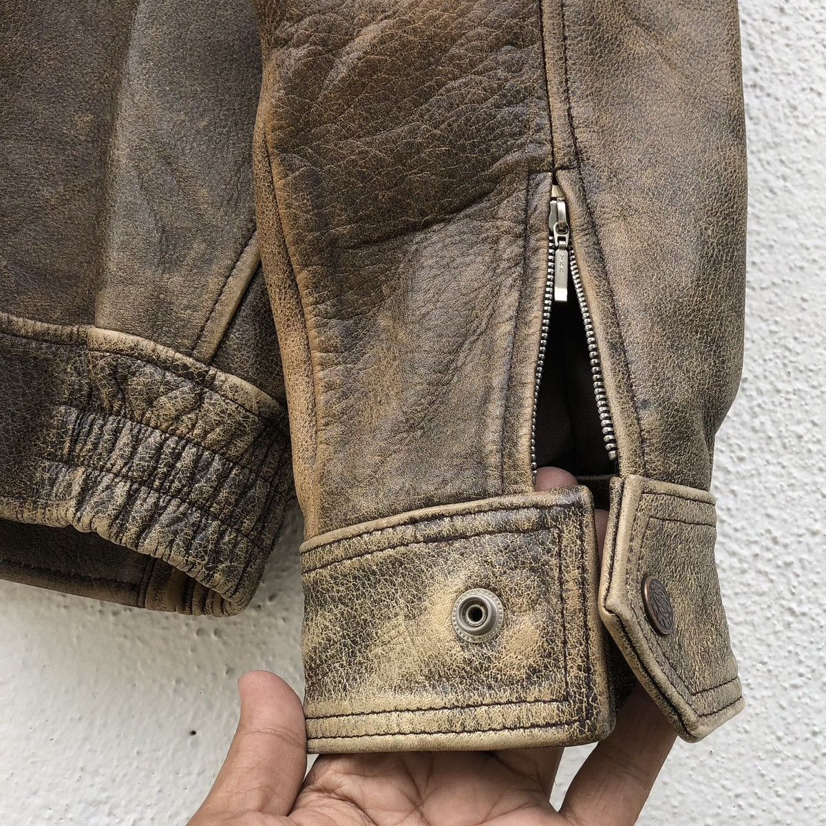 Vintage Vintage 90s GK Global Cowhide Leather Bomber Jacket Size US L / EU 52-54 / 3 - 14 Thumbnail