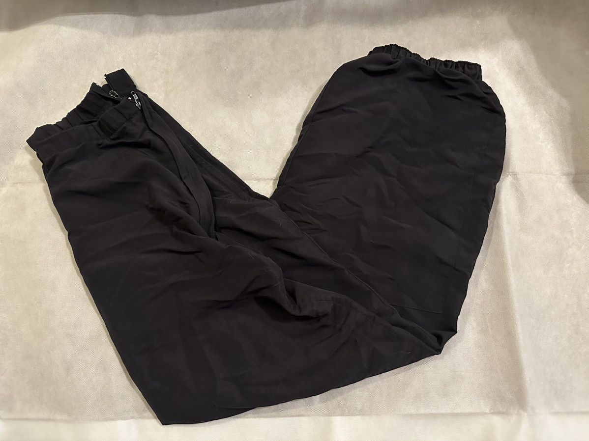 Vintage Vintage nylon military windbreaker pants/parachute pants/ L Size US 30 / EU 46 - 1 Thumbnail