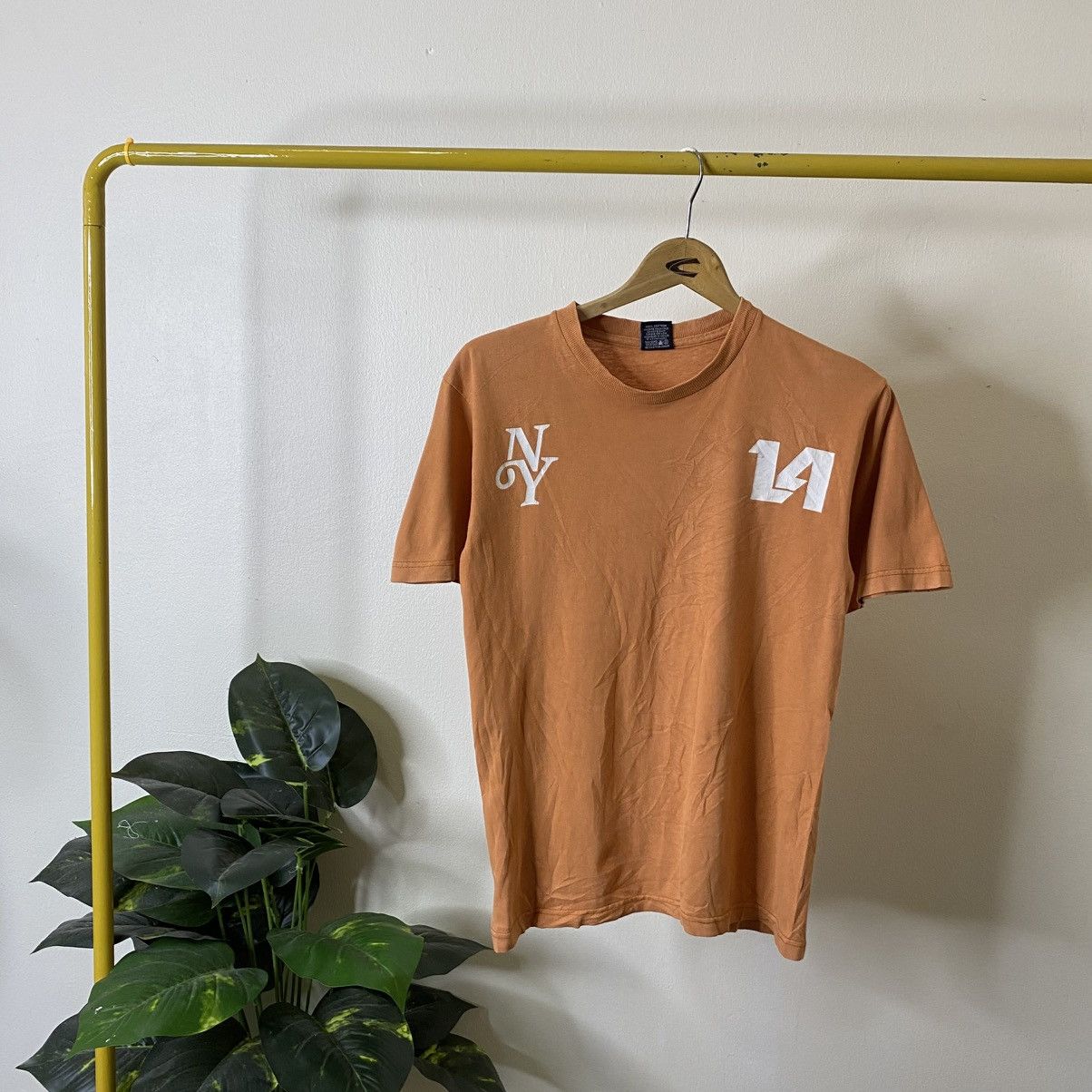 Stussy Vintage 1990s Stussy NY LA Skater T Shirt Size US S / EU 44-46 / 1 - 1 Thumbnail