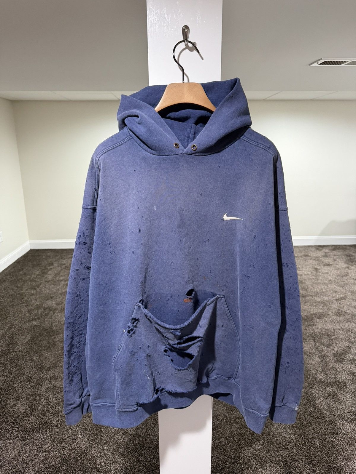 Nike Vintage Nike 90’s Thrashed Distressed Faded Blue Hoodie Size US XL / EU 56 / 4 - 3 Thumbnail