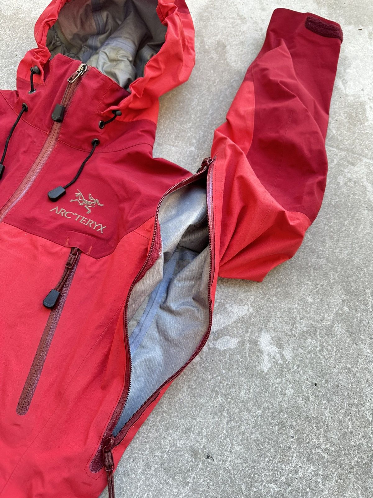 Arc'teryx Vintage Arc’teryx Beta AR Gore-Tex XCR Hardshell Jacket XS Size XS / US 0-2 / IT 36-38 - 7 Thumbnail