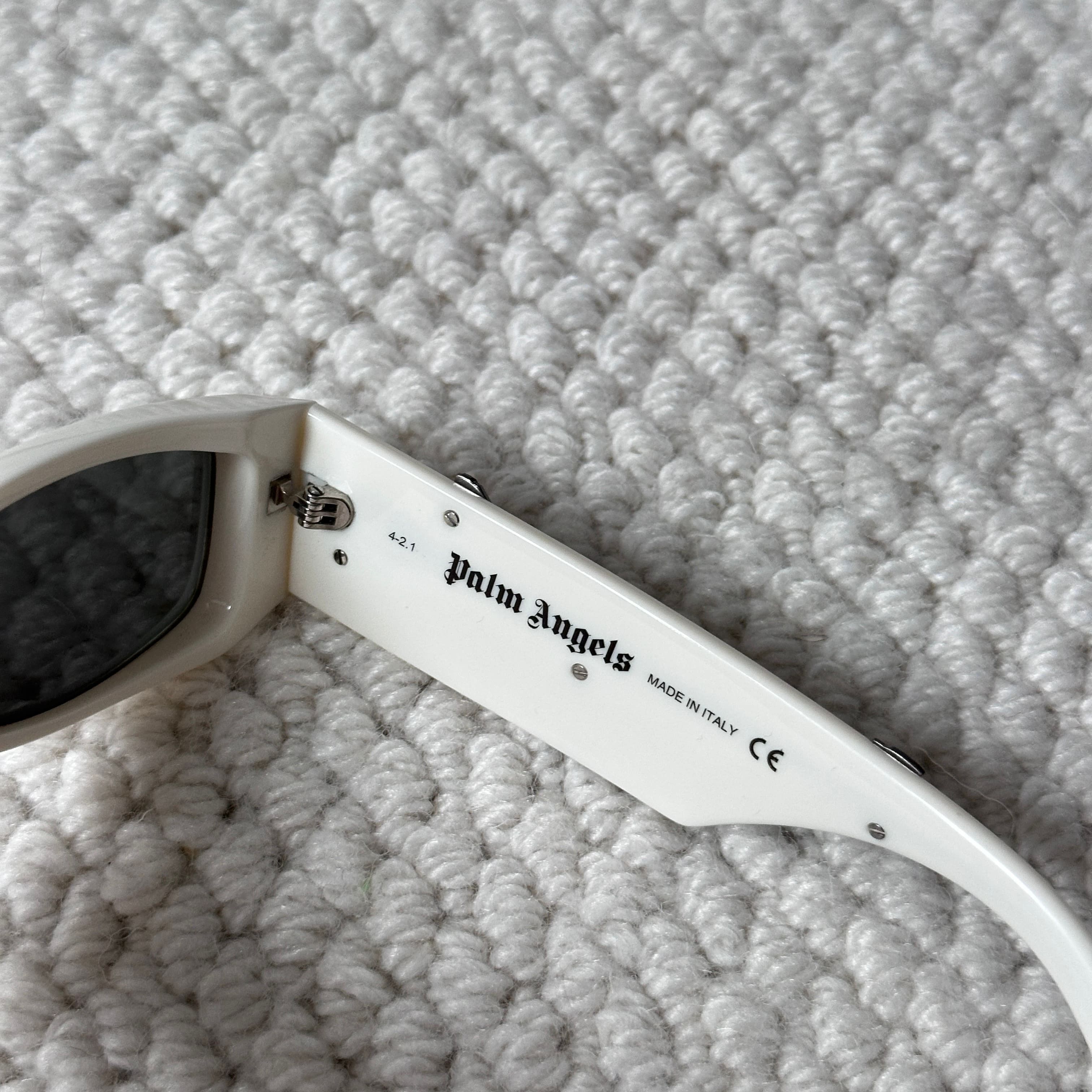 Palm Angels PALM ANGELS PERI007 S22PLA0010172 Sunglasses WHITE Size ONE SIZE - 2 Thumbnail