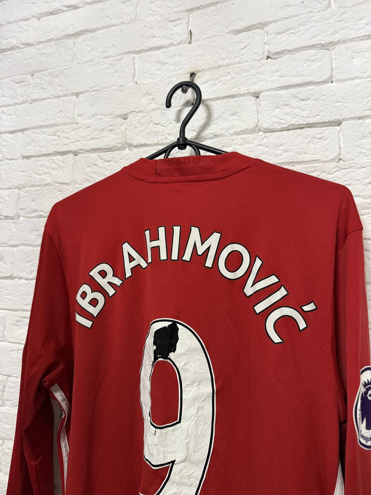 Adidas Adidas Manchester United 9 Ibrahimovic Jersey 16/17 APL Sz S Size US S / EU 44-46 / 1 - 9 Thumbnail
