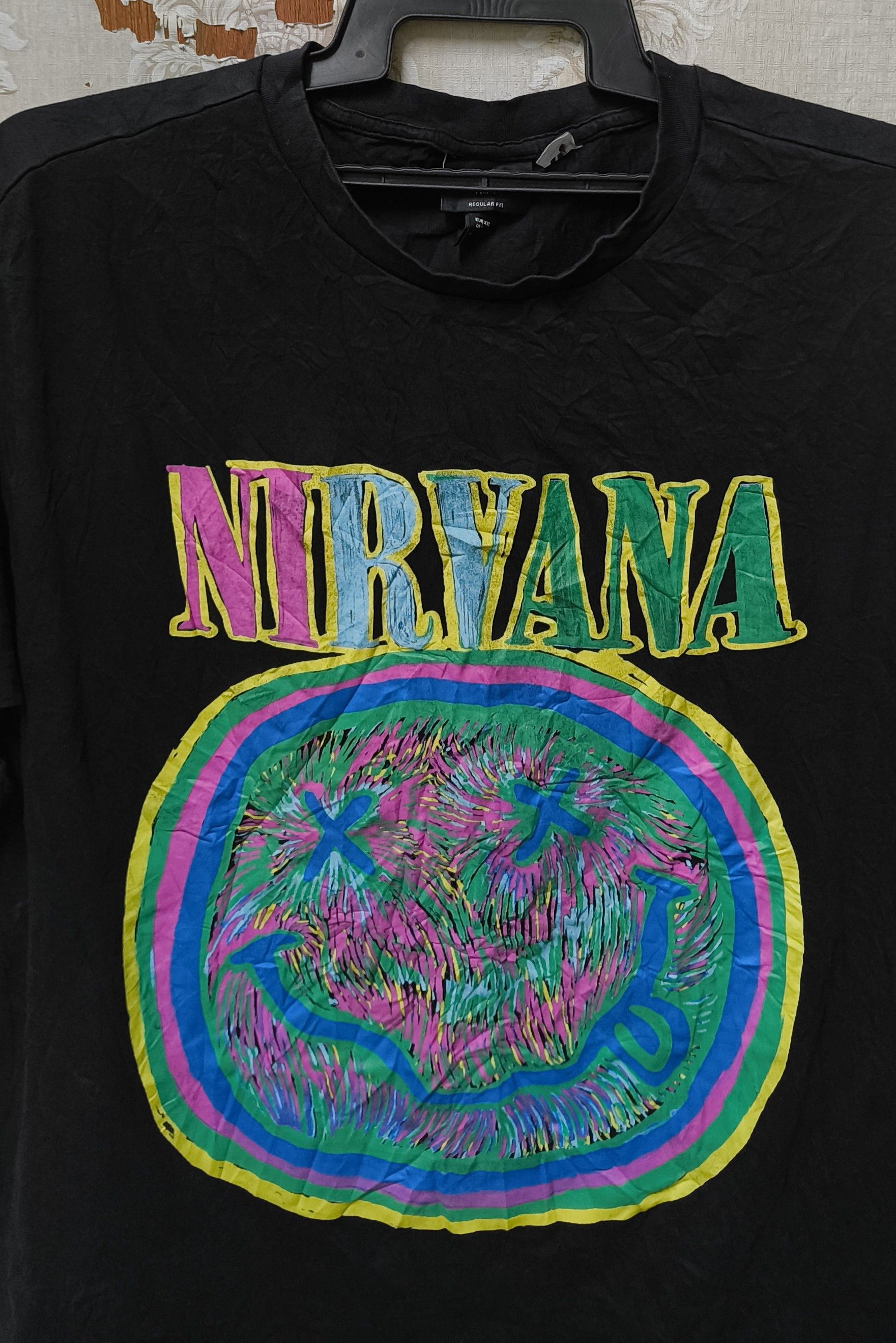Band Tees × H&M H&M X NIRVANA BAND SMILEY TM TSHIRT Size US XXL / EU 58 / 5 - 2 Thumbnail