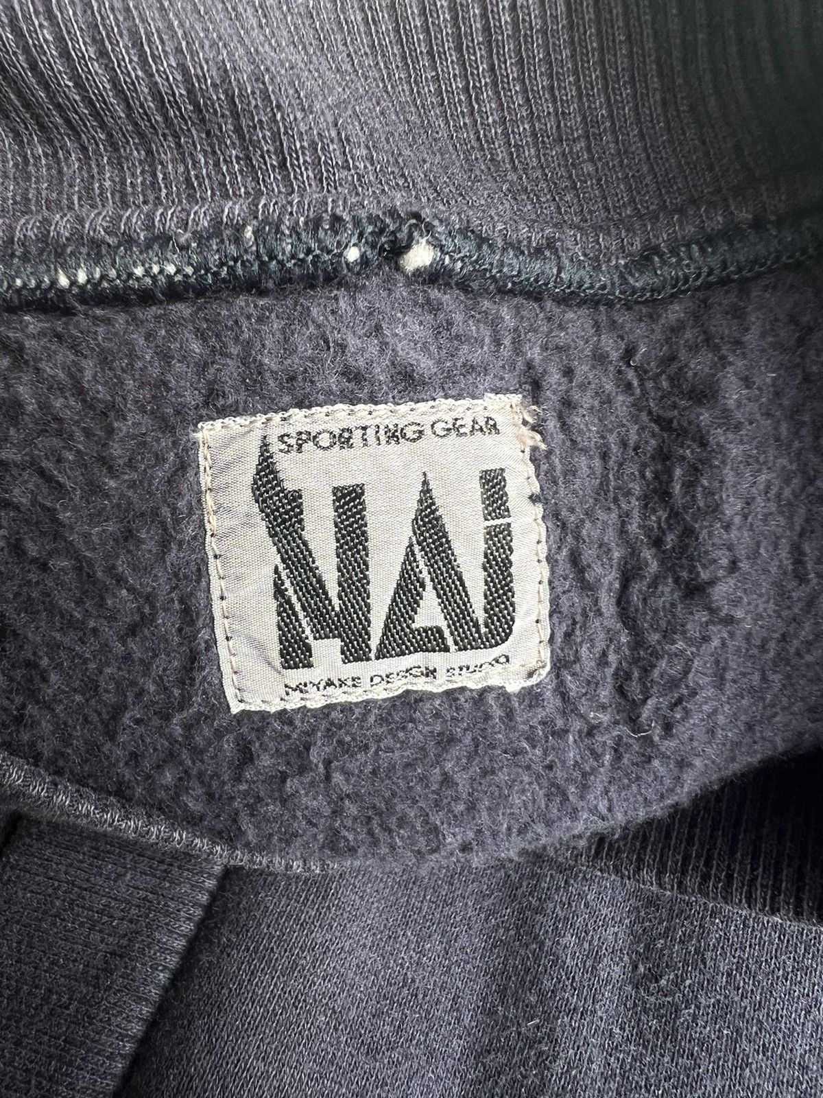 Final Home 1980s Miyake DS HAI Survivor Shoulder & Sleeve Paded Bomber Size US M / EU 48-50 / 2 - 7 Thumbnail