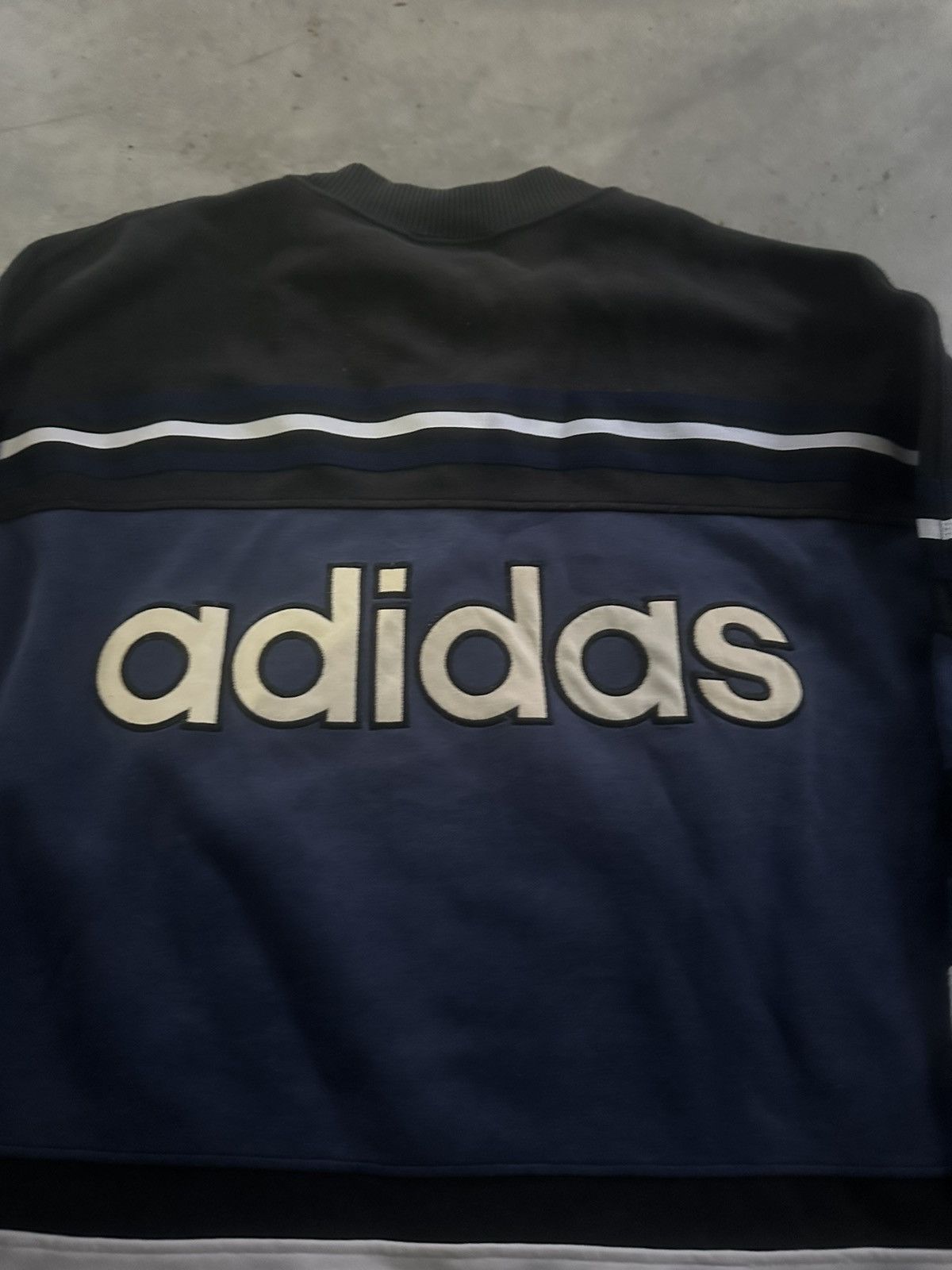 Vintage Adidas Vintage Crewneck Size US L / EU 52-54 / 3 - 7 Thumbnail