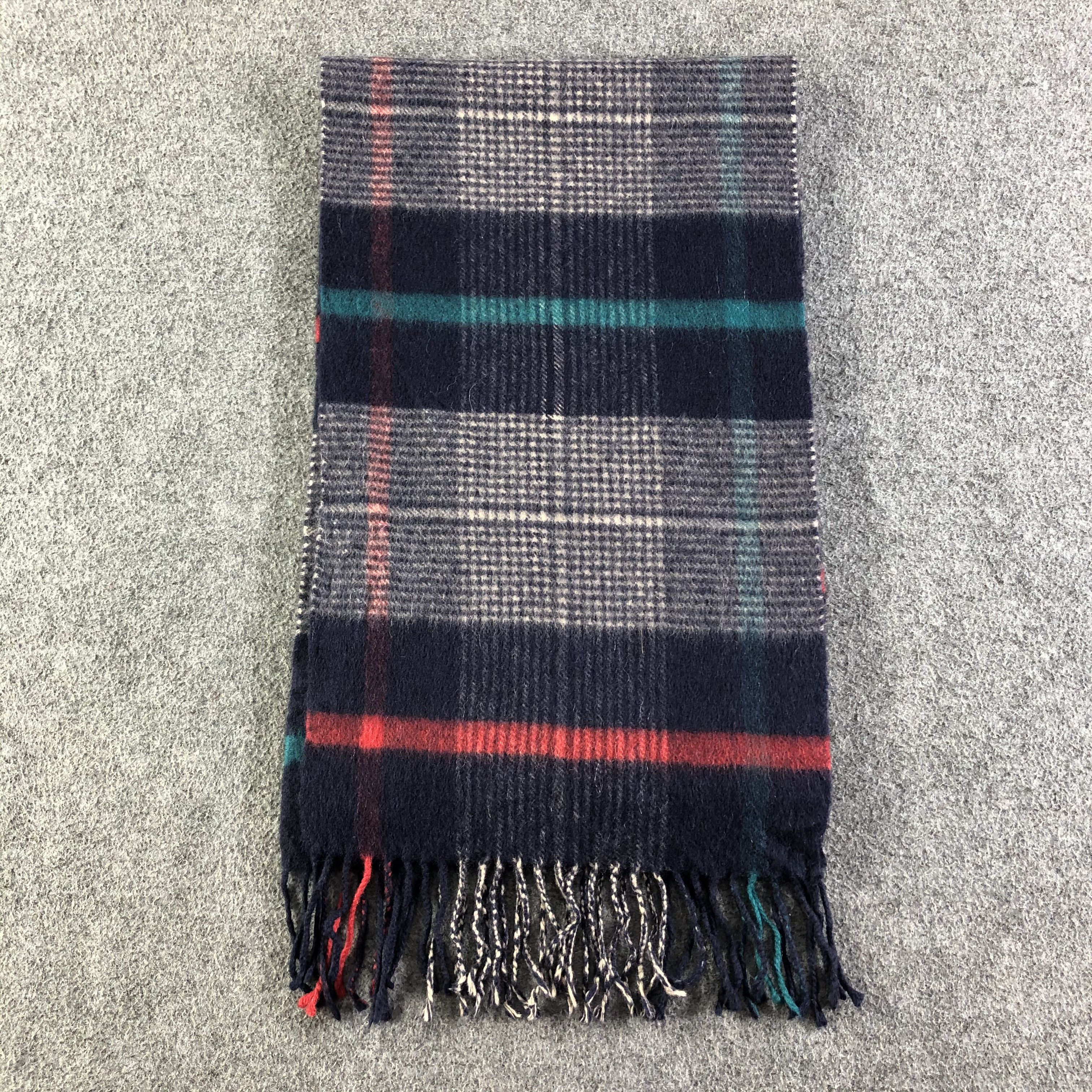 Johnstons Of Elgin Johnstons Of Elgin Scarf / Muffler / Neckwear Size ONE SIZE - 3 Thumbnail