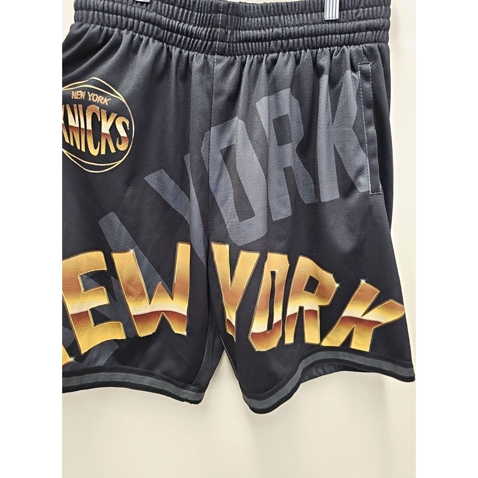 NBA Mitchell & Ness NBA Big Face 4.0 Fashion Shorts New York Knicks Medium Size US 31 - 2 Thumbnail