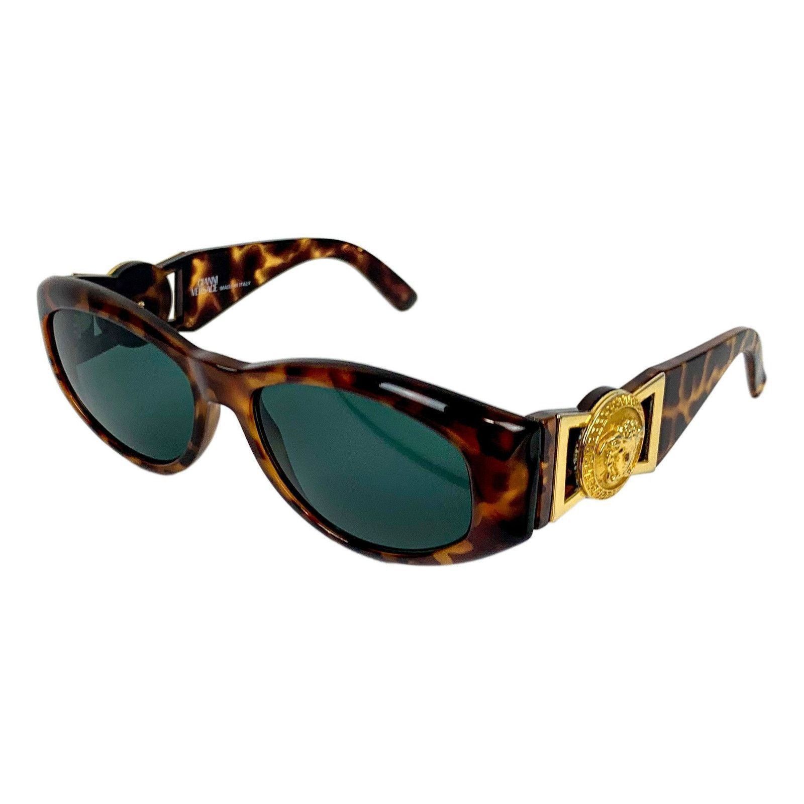 Versace Gianni Versace MOD 424 Vintage Sunglasses Size ONE SIZE - 1 Thumbnail