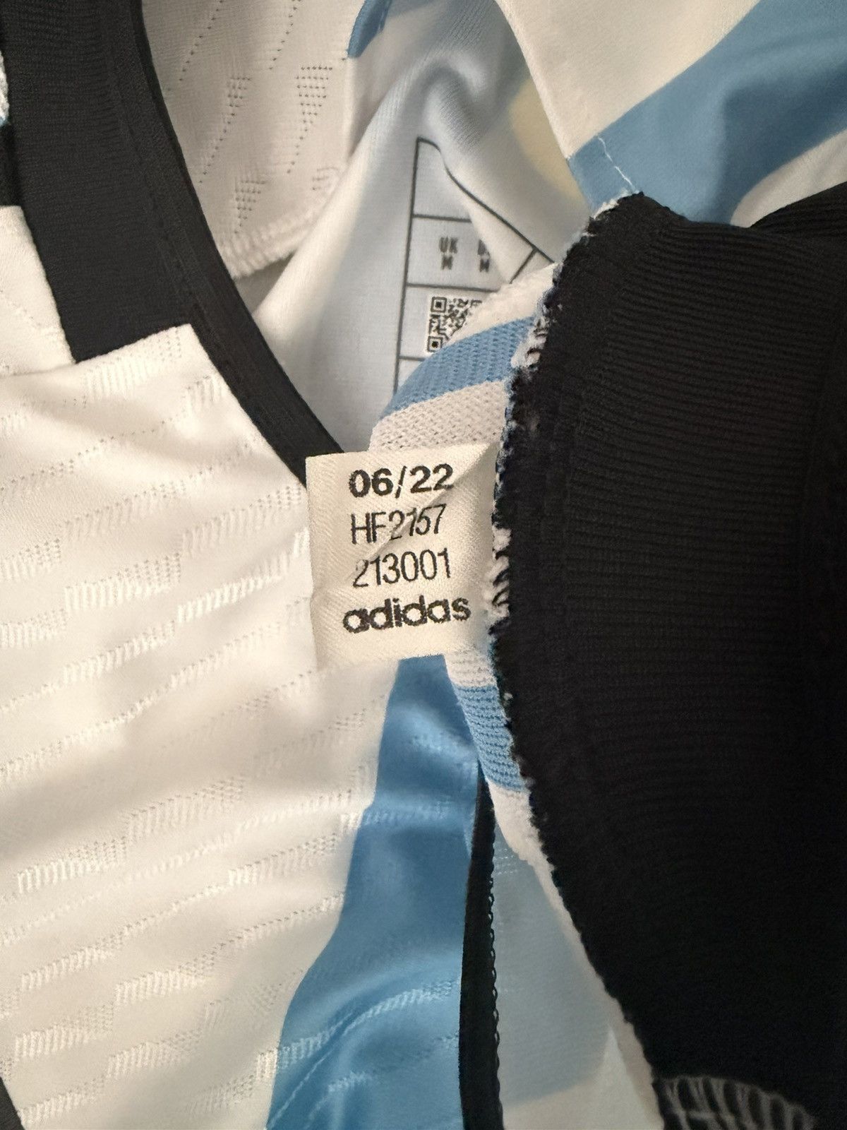 Adidas Argentina Lionel Messi 2022 World Cup Jersey Size US M / EU 48-50 / 2 - 3 Thumbnail