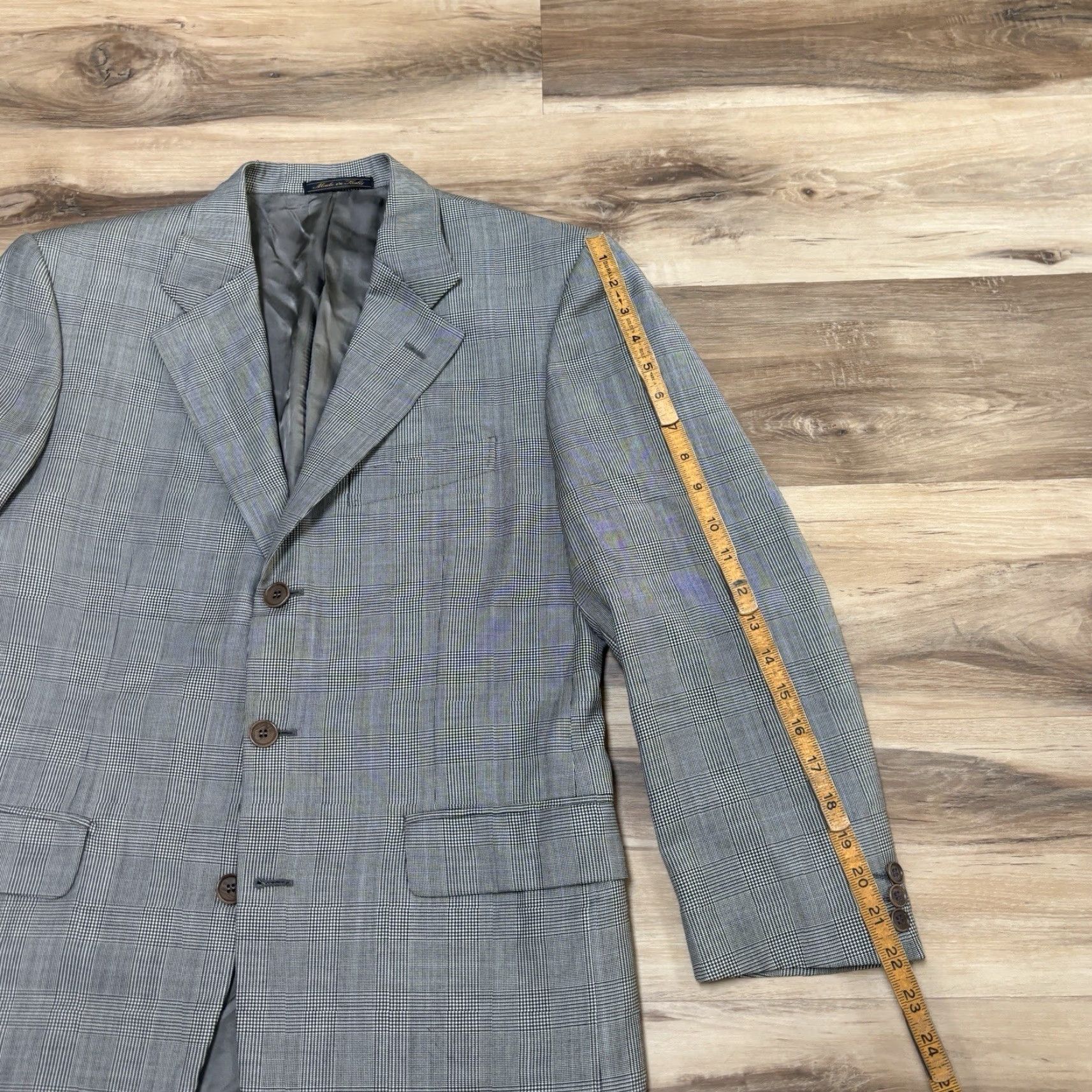 Vintage VINTAGE Trussini Blazer Mens 38R Wool Plaid 3-Button Notch Lapel Single-Breasted 2 Piece Gray Reserved for Business, Casual, Wedding Mens Size 38R - 5 Thumbnail